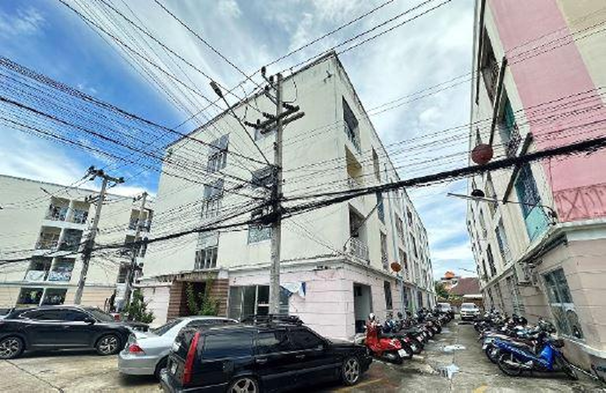 ทรัพย์สถาบันโดย GHB คอนโด ปริณดา คอนโดทาวน์ (Parinda Condotown)