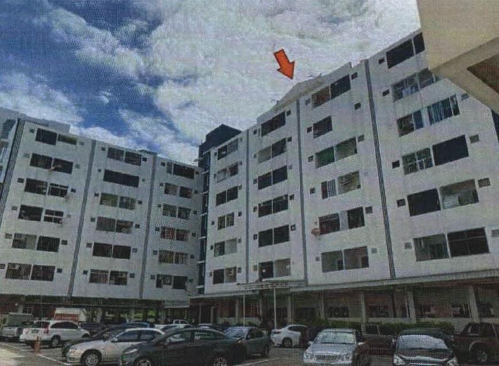 ทรัพย์สถาบันโดย GHB คอนโดใกล้ PK08 แจ้งวัฒนะ-ปากเกร็ด 28 รอแยล ทาวเวอร์ (Royal Tower)