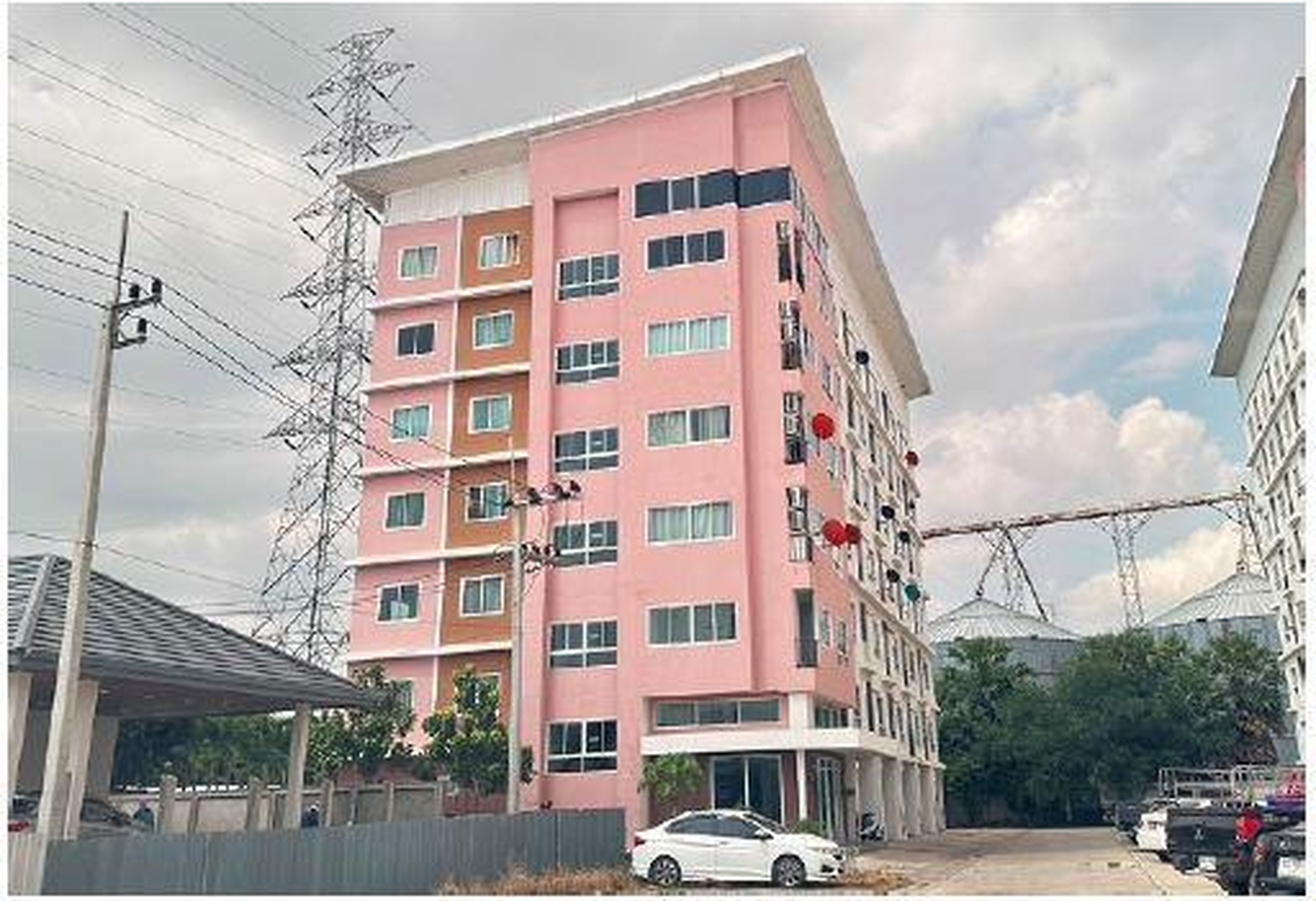 ทรัพย์สถาบันโดย GHB คอนโด เดอะ นายย์ คอนโด อมตะนคร (The Nine Condo Amatanakhon)