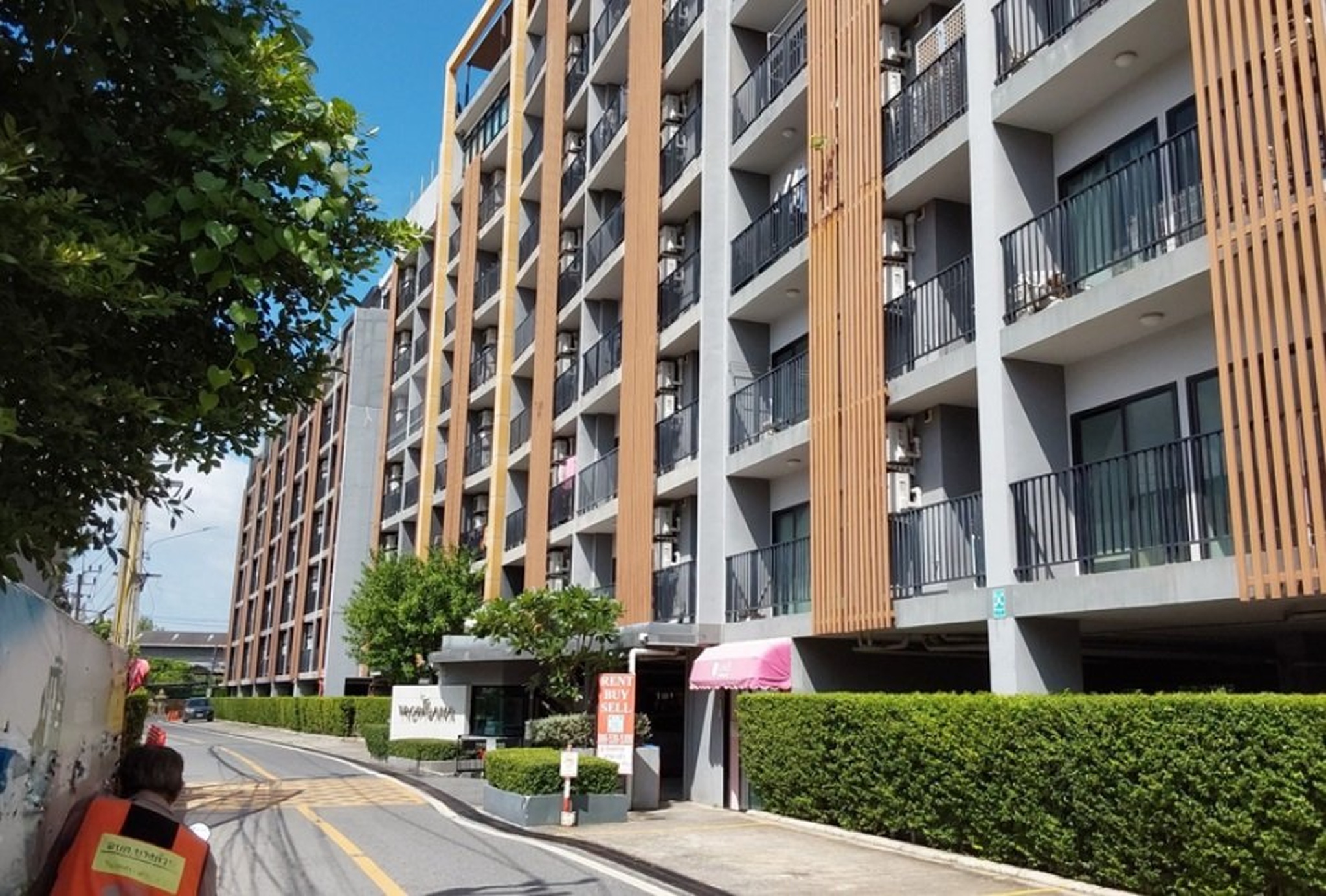 ทรัพย์สถาบันโดย SCB คอนโดใกล้ BTS ช้างเอราวัณ ทรอปิคานา คอนโด (Tropicana Condo)