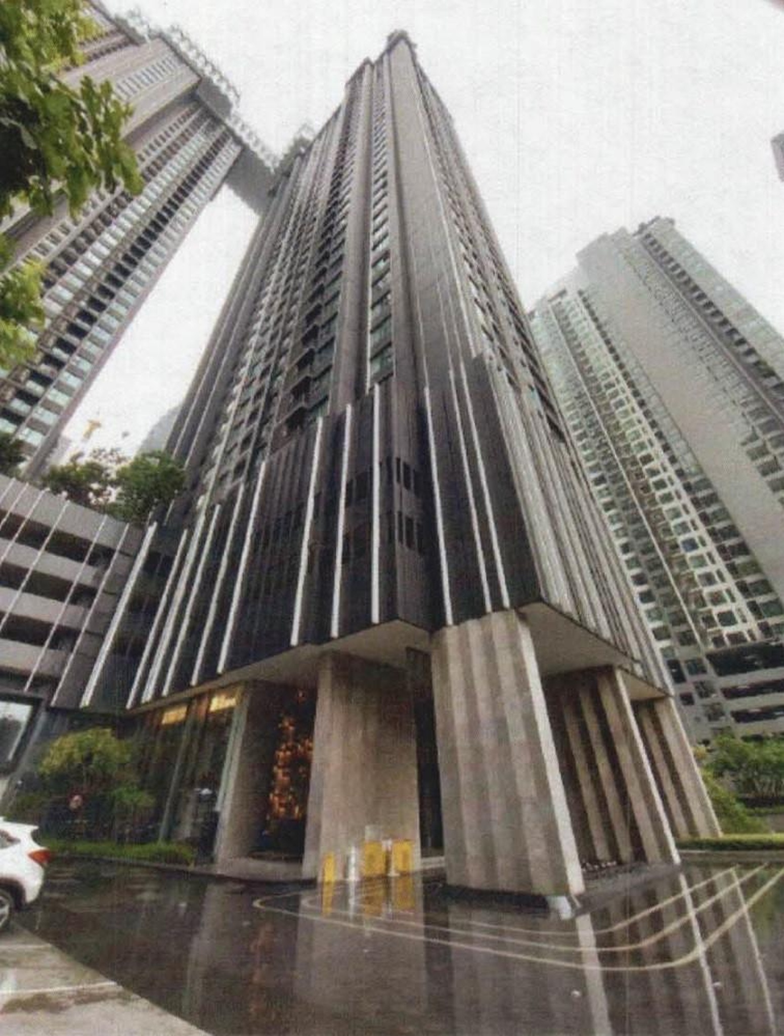 ทรัพย์สถาบันโดย GHB คอนโดใกล้ MRT พระราม 9 ไลฟ์ อโศก-พระราม 9 (Life Asoke-Rama 9)