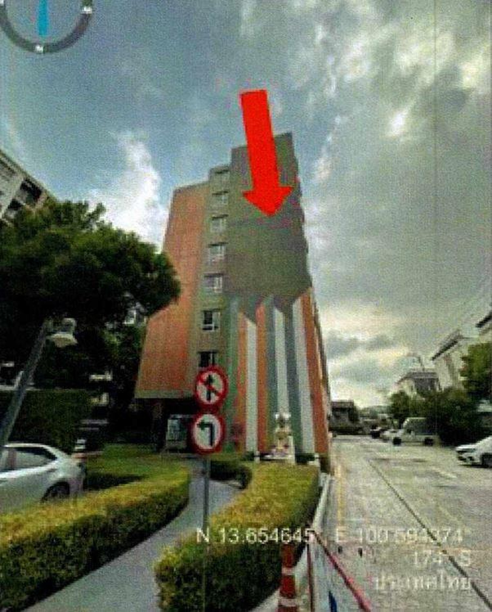 ทรัพย์สถาบันโดย GHB คอนโดใกล้ BTS สำโรง ลุมพินี วิลล์ สุขุมวิท 76-แบริ่งสเตชั่น 2 (Lumpini Ville Sukhumvit 76-Bearing Station 2)