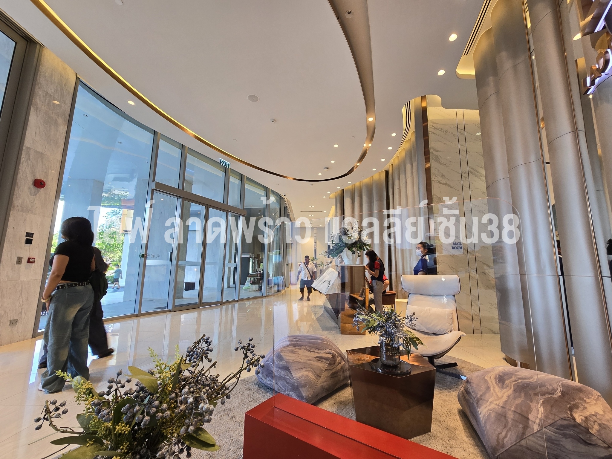 ห้องใหม่ ให้เช่าคอนโด ไลฟ์ ลาดพร้าว แวลลี่ย์ 1 ห้องนอน ชั้น 38 ขนาด 35 ตรม. ใกล้ BTS และ MRT มาก อยู่ตรงข้าม Central ลาดพร้าว โลตัส : เจ้าของให้เช่าเอง