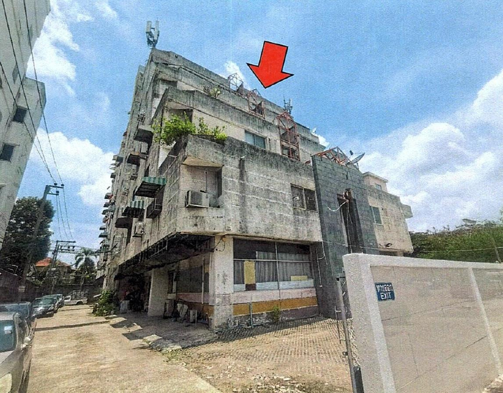ทรัพย์สถาบันโดย GHB คอนโด ศรีสุธาทิพย์ คอนโดเทล (Sri Suthathip Condotel)