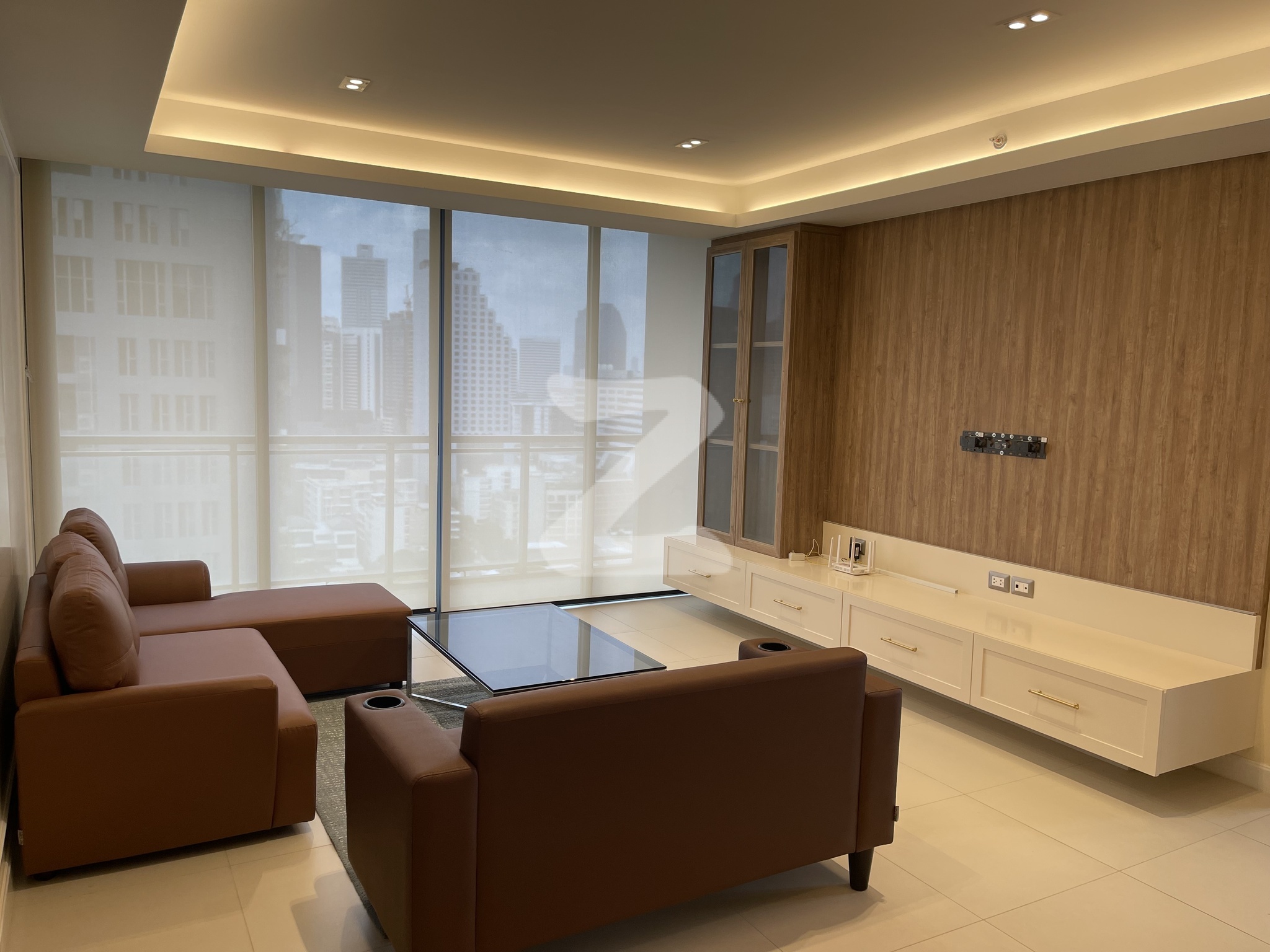 Spacious 3 bedrooms condo with a surrounding city view and near bustling area of Sukhumvit : เจ้าของให้เช่าเอง