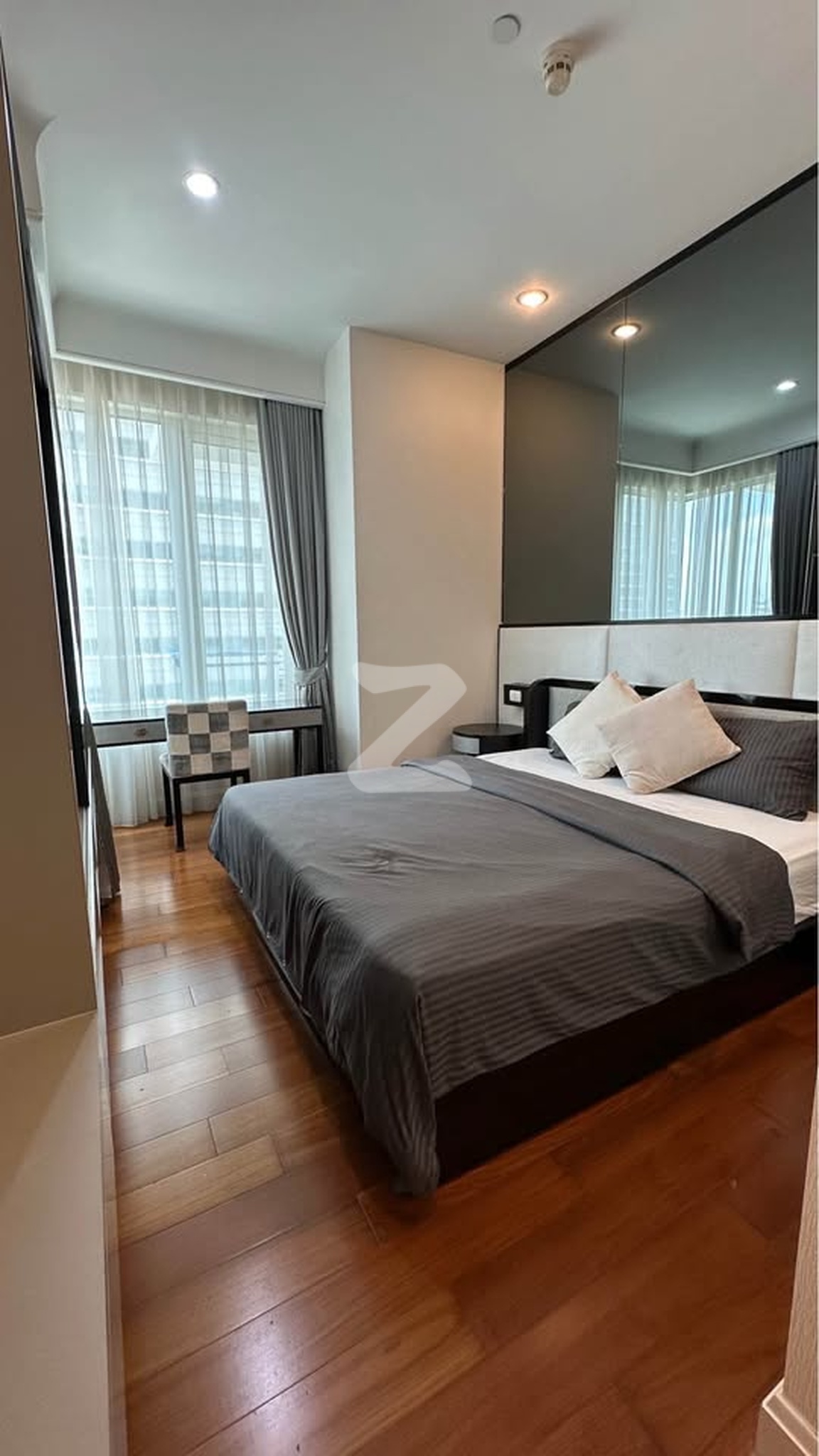 Q Langsuan for rent/sale 2 Beds 2 Baths - Apartment                                       : เจ้าของให้เช่าเอง (งดรับนายหน้า)
