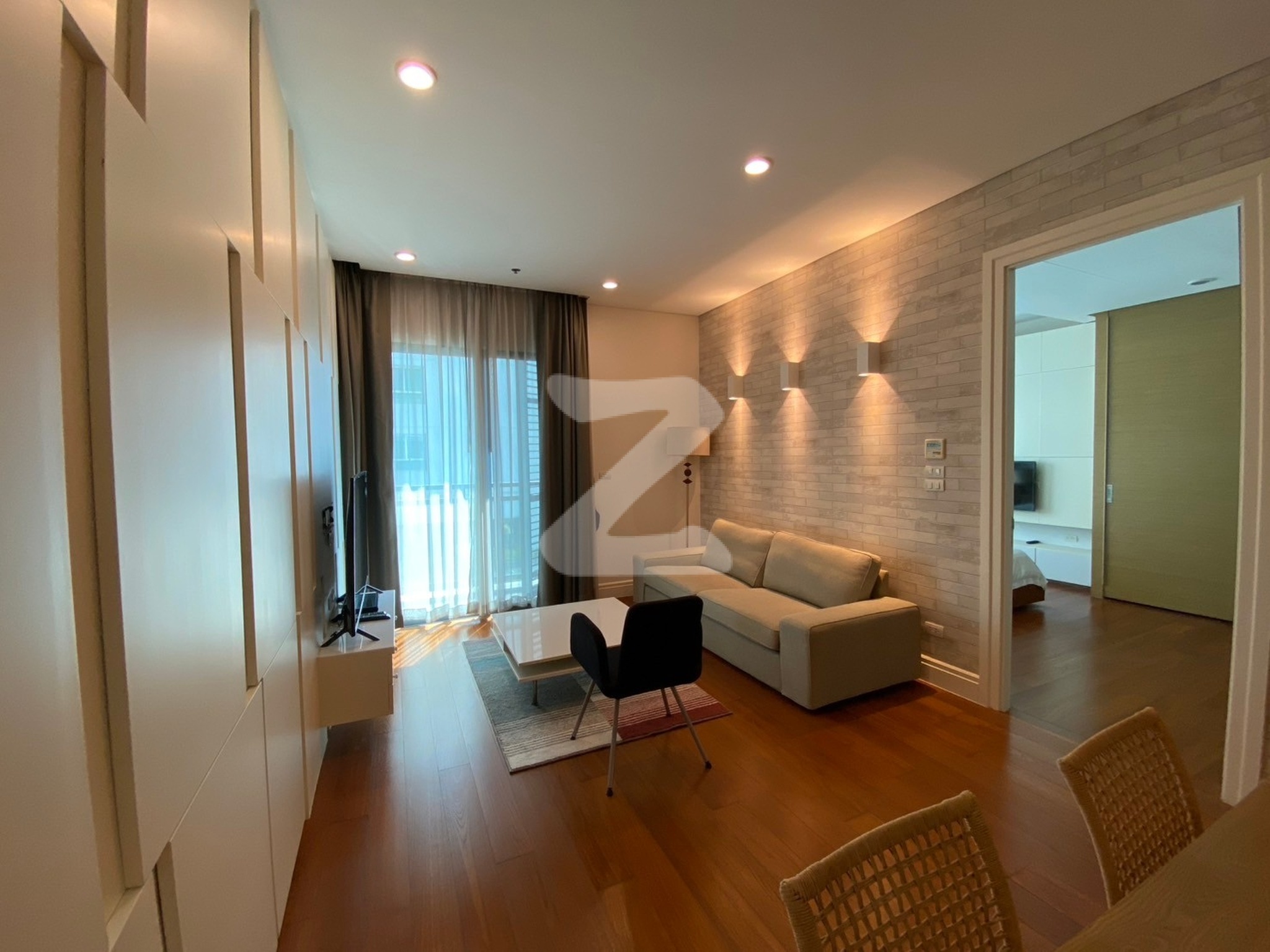 ขาย/ให้เช่า ไบร์ท สุขุมวิท 24 - 55,000 บาท/เดือน ใกล้ BTS-พร้อมพงษ์ (มีบริการ รถรับ-ส่ง) - 1 ห้องนอน 1 ห้องน้ำ / 67.44 ตร.ม. : เจ้าของขายเอง (งดรับนายหน้า)