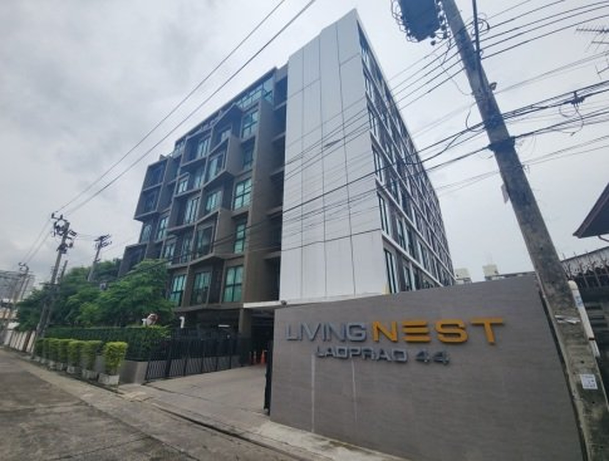ทรัพย์สถาบันโดย SCB คอนโดติด YL02 ภาวนา ลิฟวิ่งเนสท์ ลาดพร้าว 44 (Living Nest Ladprao 44)