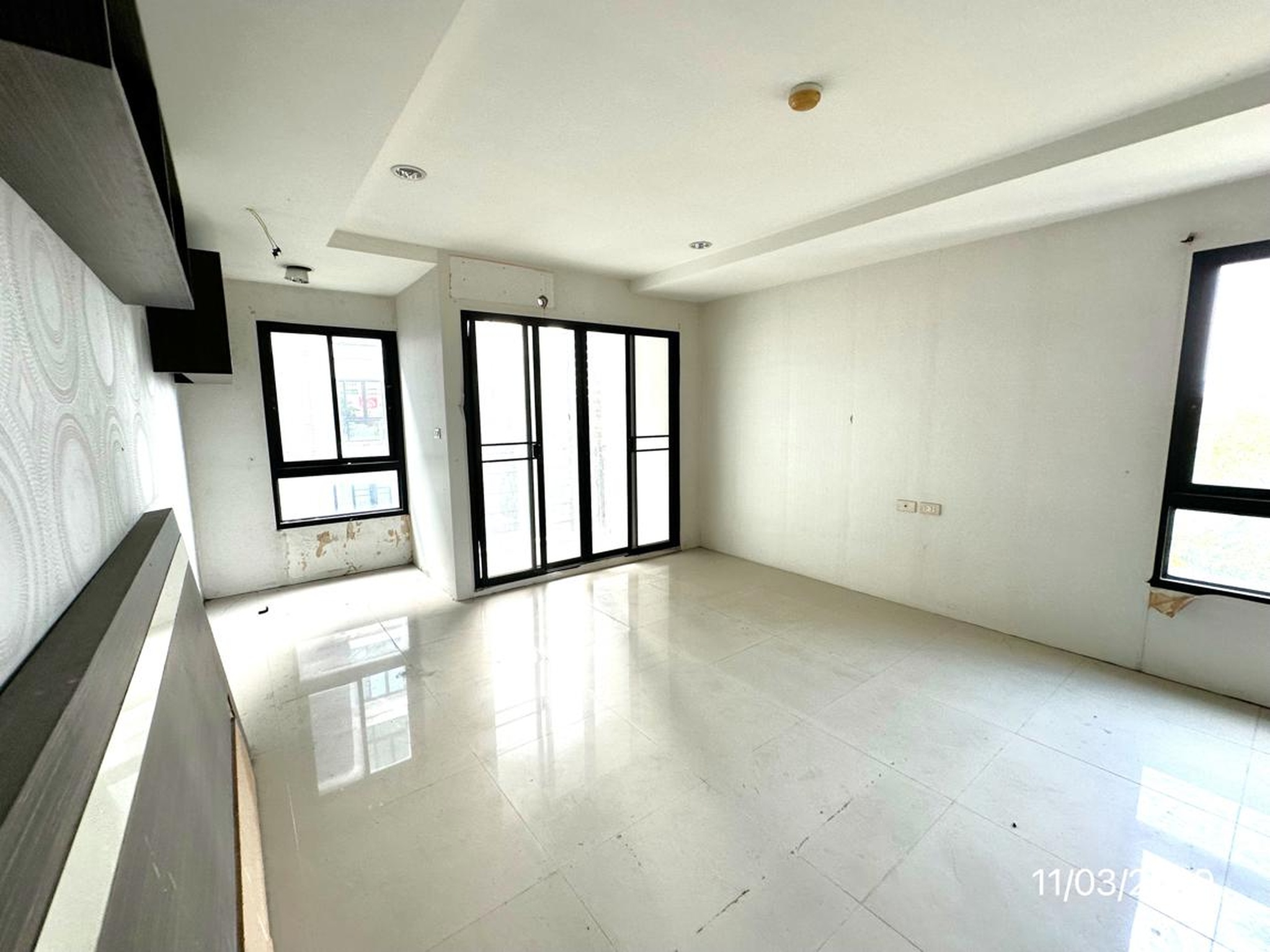 ทรัพย์สถาบันโดย KASIKORNBANK คอนโด เดอบลู รีสอร์ท แอนด์ คอนโดมิเนียม เฟส 1 (De Blue Resort and Condominium Phase 1)