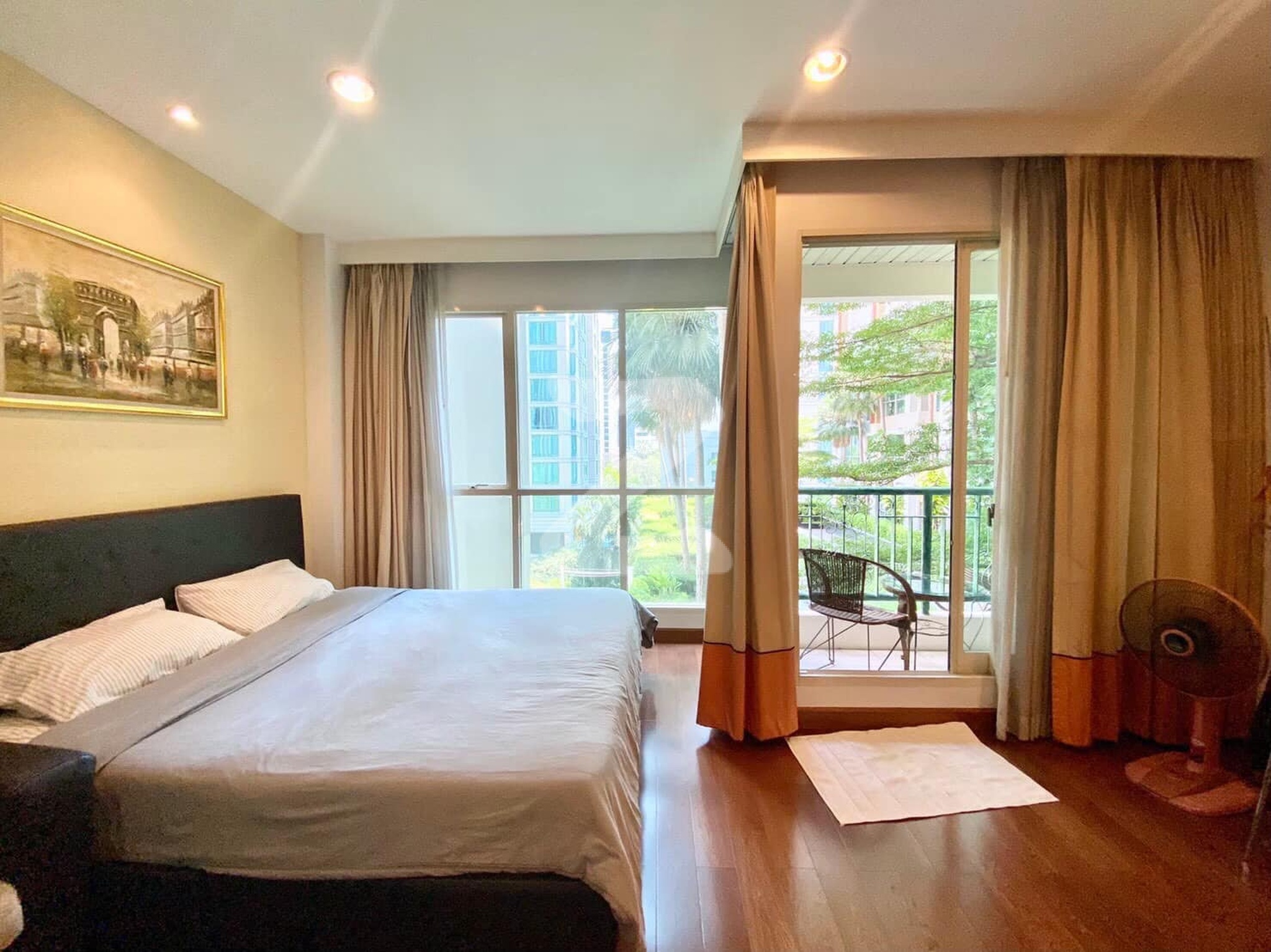 ดิ แอดเดรสชิดลม The Address Chidlom  ใกล้ BTS ชิดลม 300 เมตร เฟอร์นิเจอร์ครบ วิวสวน : โดยนายหน้า/ตัวแทน (งด Co-brokerage)