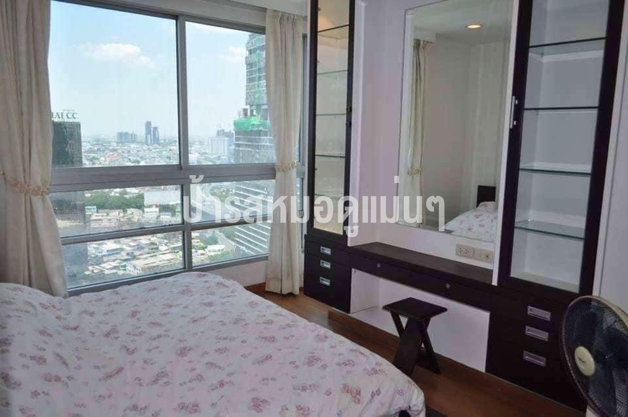 ห้องนอนใหญ่