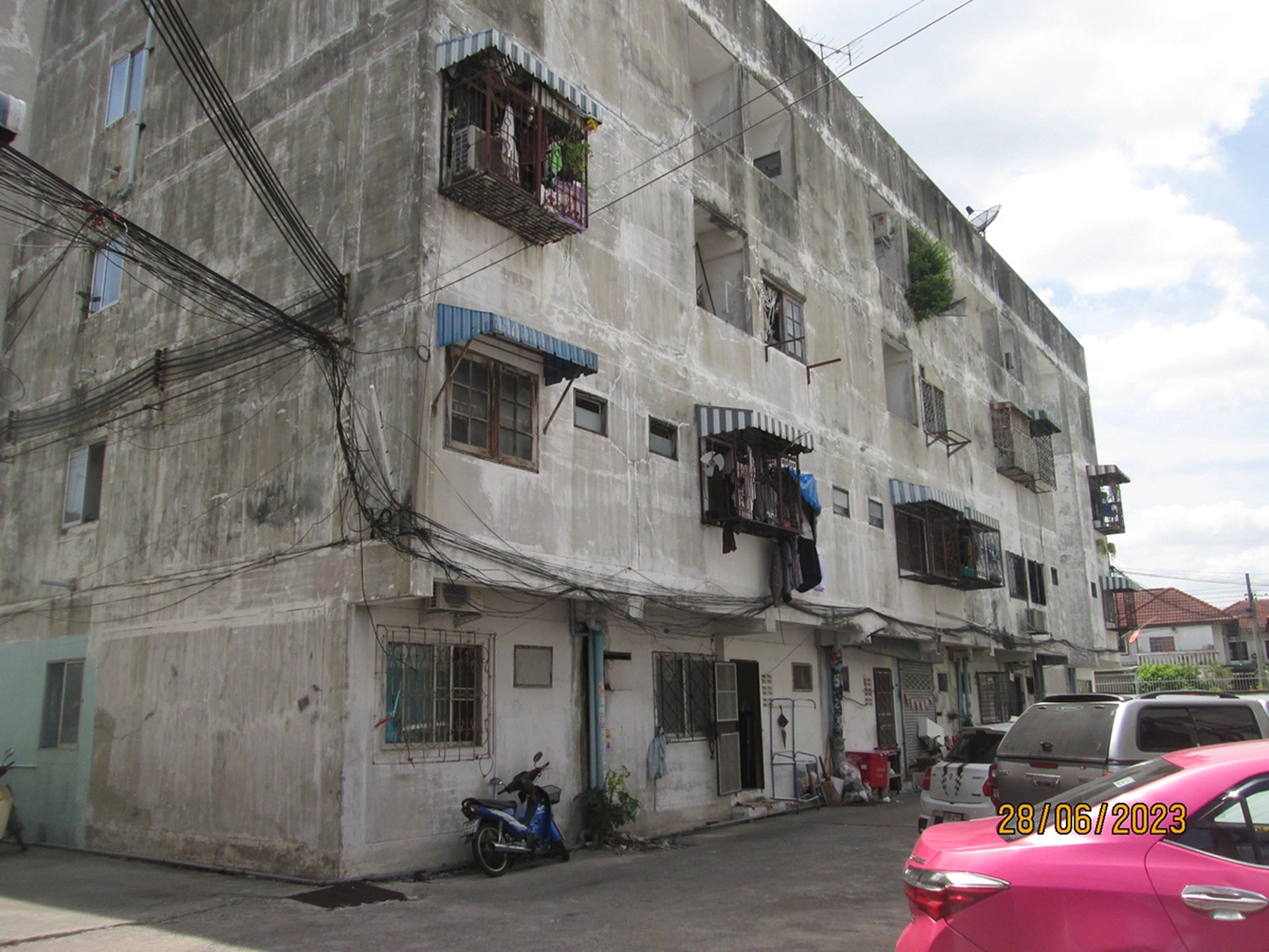 ทรัพย์สถาบันโดย BAY คอนโด แฟลตสะพานใหม่ (Flat Saphanmai)