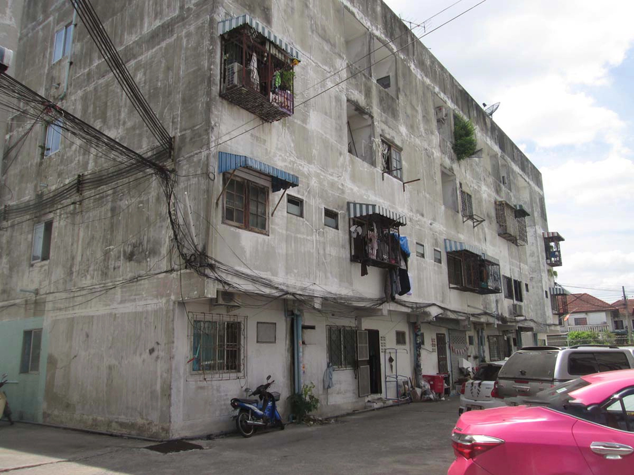ทรัพย์สถาบันโดย BAY คอนโด แฟลตสะพานใหม่ (Flat Saphanmai)