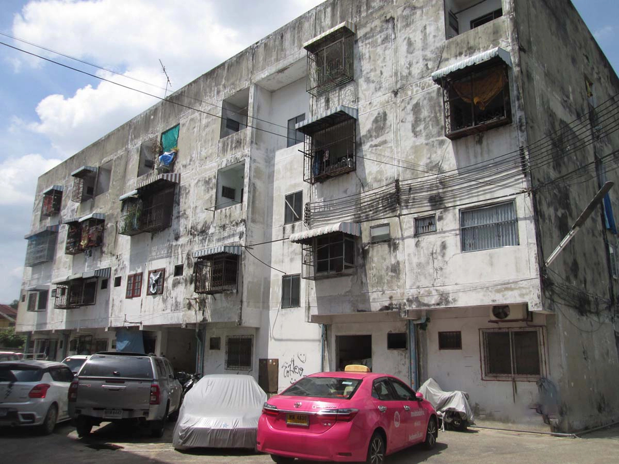 ทรัพย์สถาบันโดย BAY คอนโด แฟลตสะพานใหม่ (Flat Saphanmai)