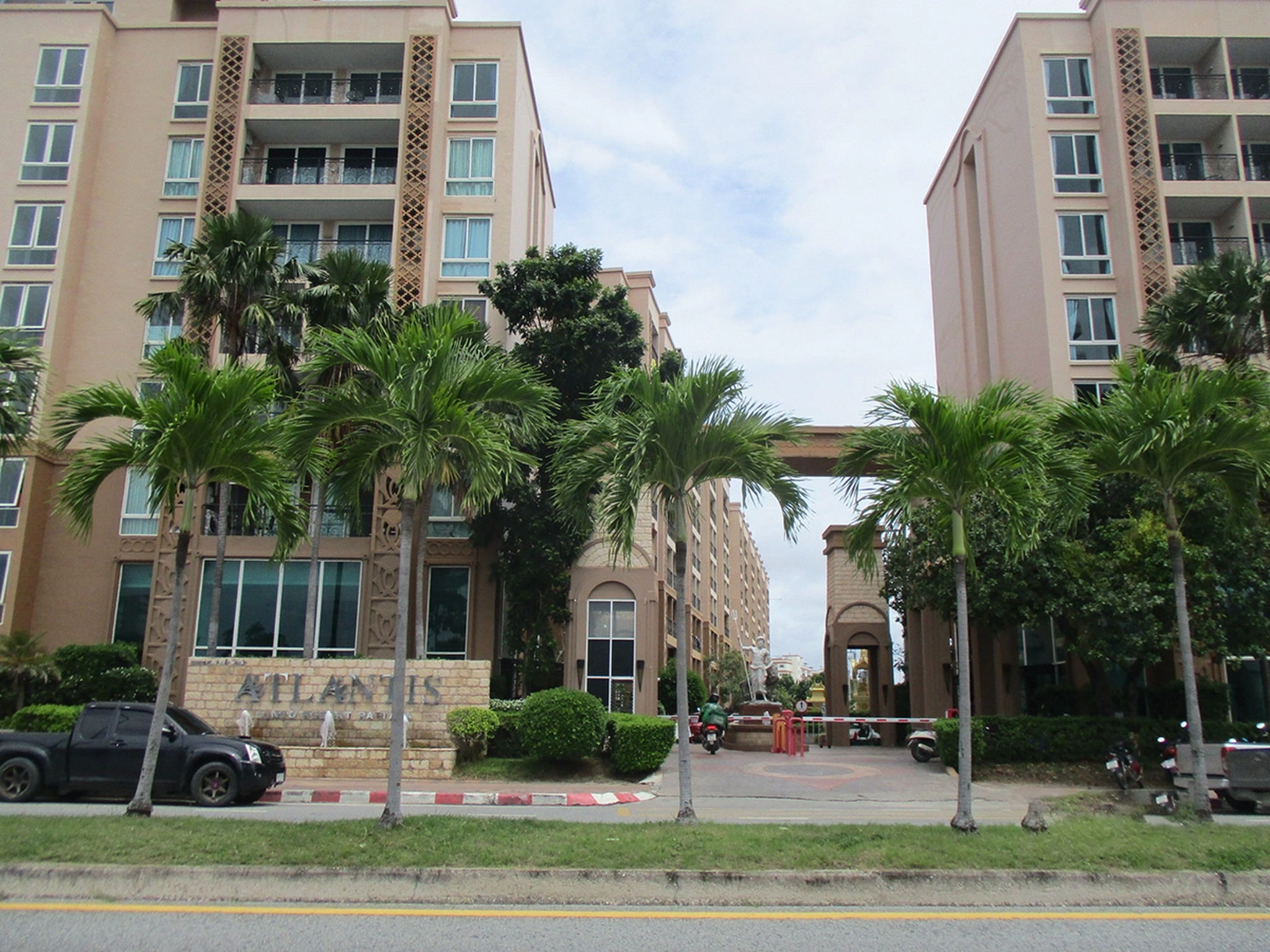 ทรัพย์สถาบันโดย BAY คอนโด แอตแลนติส คอนโด รีสอร์ท พัทยา (Atlantis Condo Resort Pattaya)