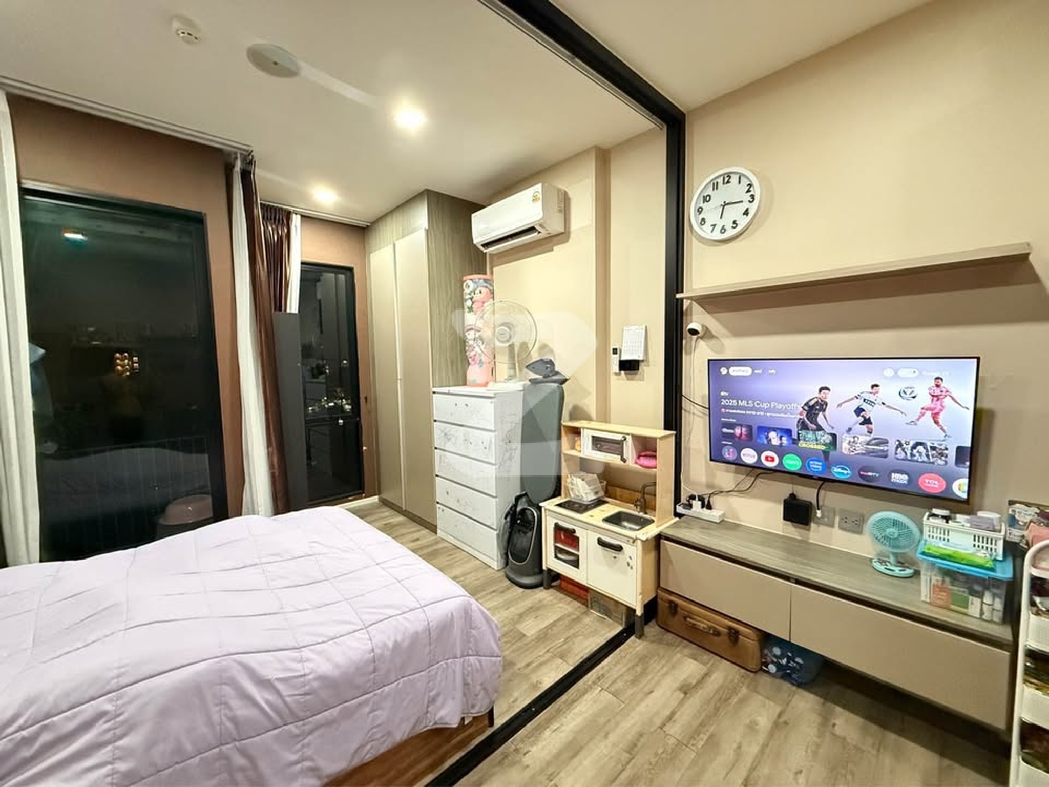 🌟 ขายคอนโด Brown Condo Ratchada 32 🌟 ชั้น 6 วิวโล่ง ทิศเหนือ ไม่ร้อน บิ้วอินให้แล้ว แอร์ใหม่ Daikin Inverter‼️ ขนาด 24 ตร.ม. พร้อมอยู่ : เจ้าของขายเอง (งดรับนายหน้า)