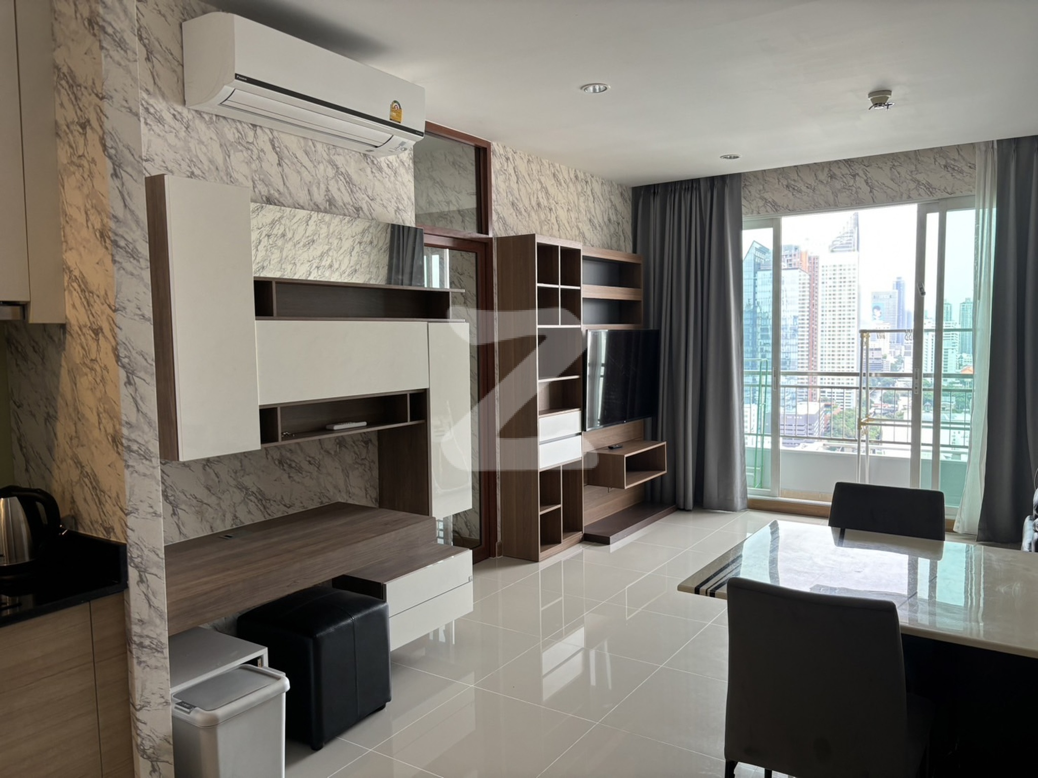 Corner Room ใกล้ BTSนานา MRTเพชรบุรี ARLมักกะสัน รร.เซนต์ดอมินิก,NIST, Bumrungrad Hospital,มศว  : เจ้าของให้เช่าเอง