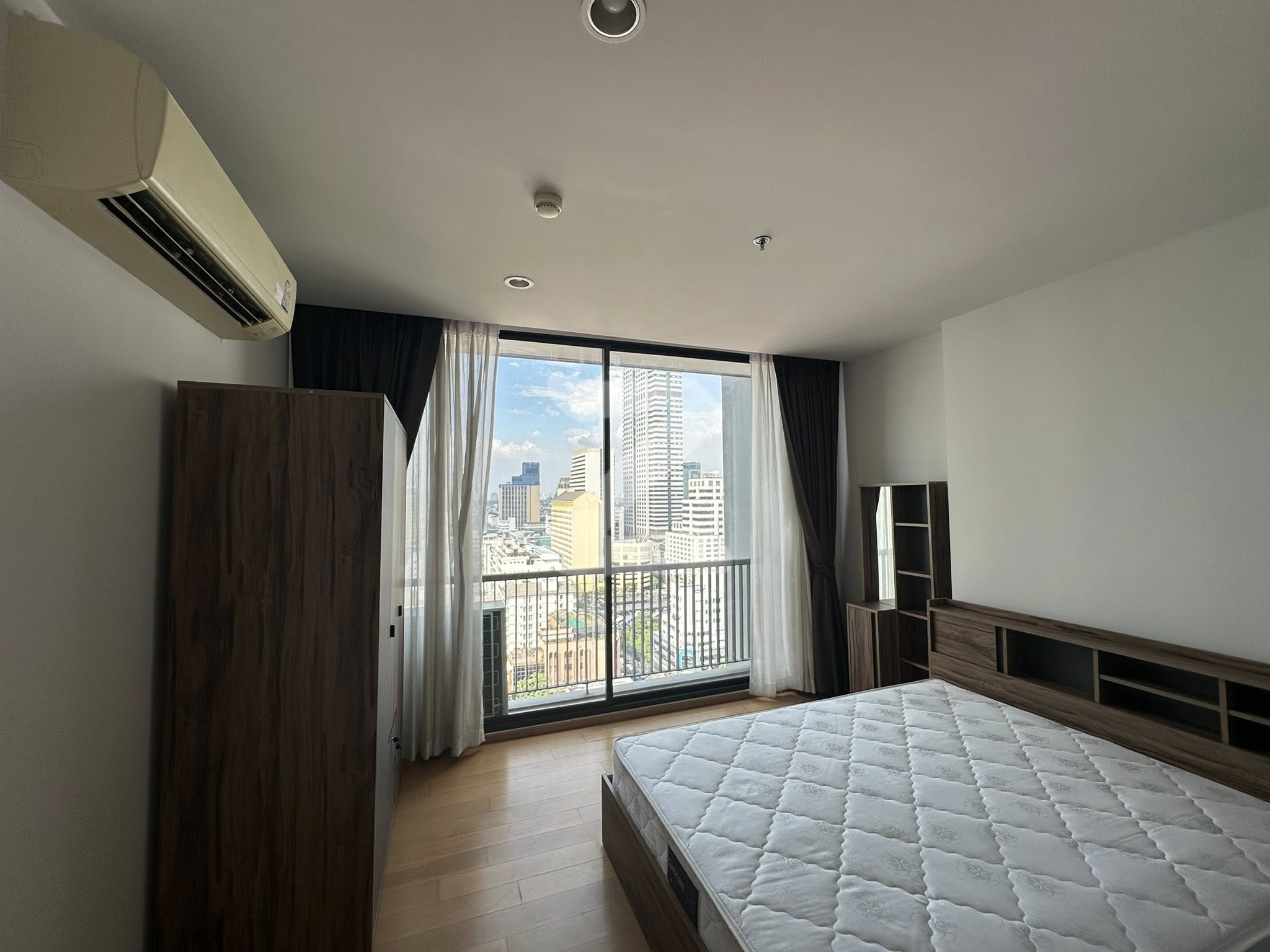 Owner posted / รับ Agent ค่ะ 🚩 ปล่อยเช่า Condo Noble Revo Silom 1 ห้องนอน 1 ห้องน้ำ 34 ตรม. ชั้น 19 หันทิศตอ.เฉียงเหนือ : เจ้าของให้เช่าเอง (งดรับนายหน้า)