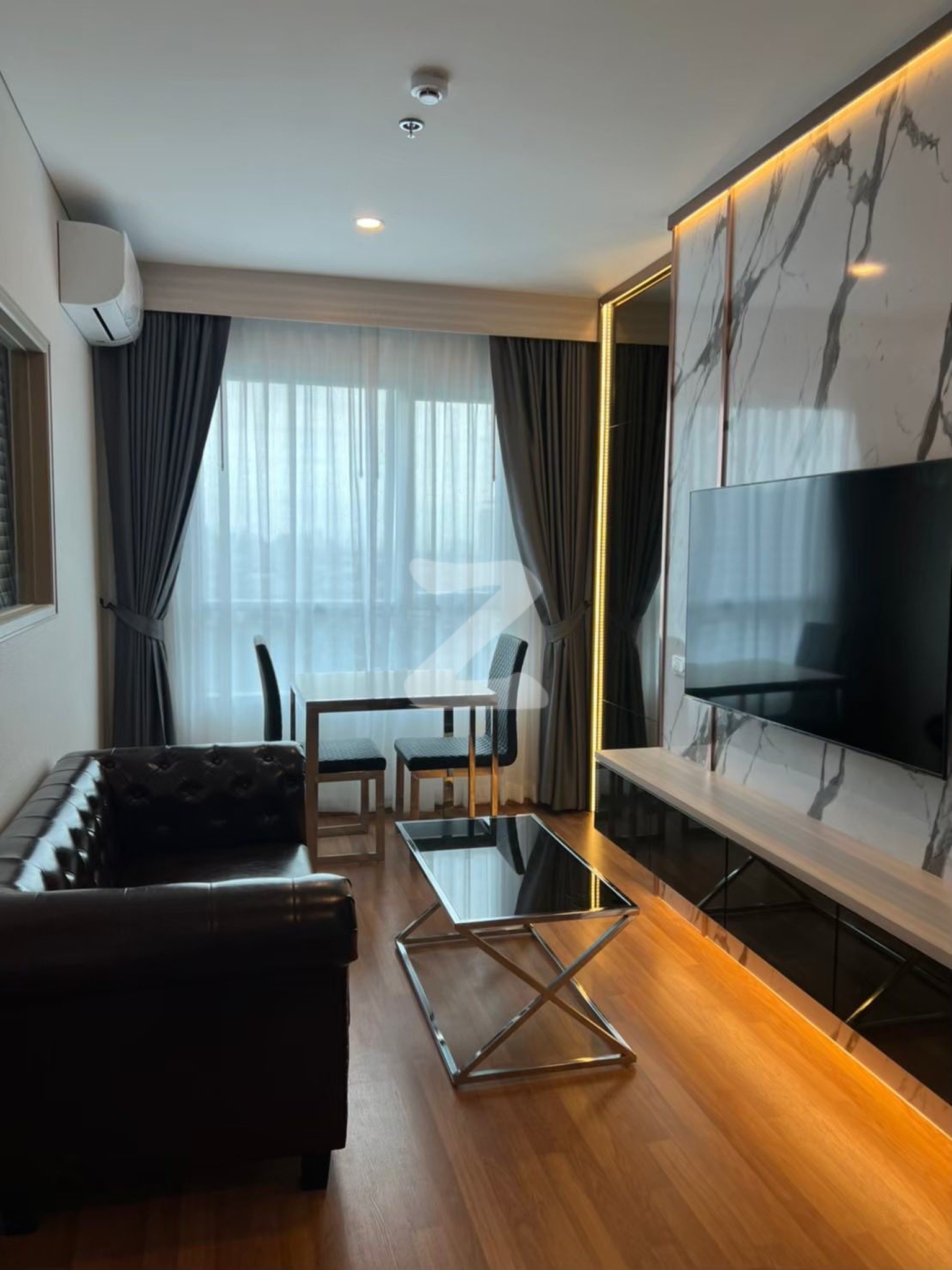 ลุมพินี เพลส เตาปูนอินเตอร์เชนจ์ 100เมตร ถึง MRT เจ้าของบ้านน ให้เช่าห้อง 1 bed บิ้วท์สวยทั้งห้อง                     : เจ้าของให้เช่าเอง (งดรับนายหน้า)