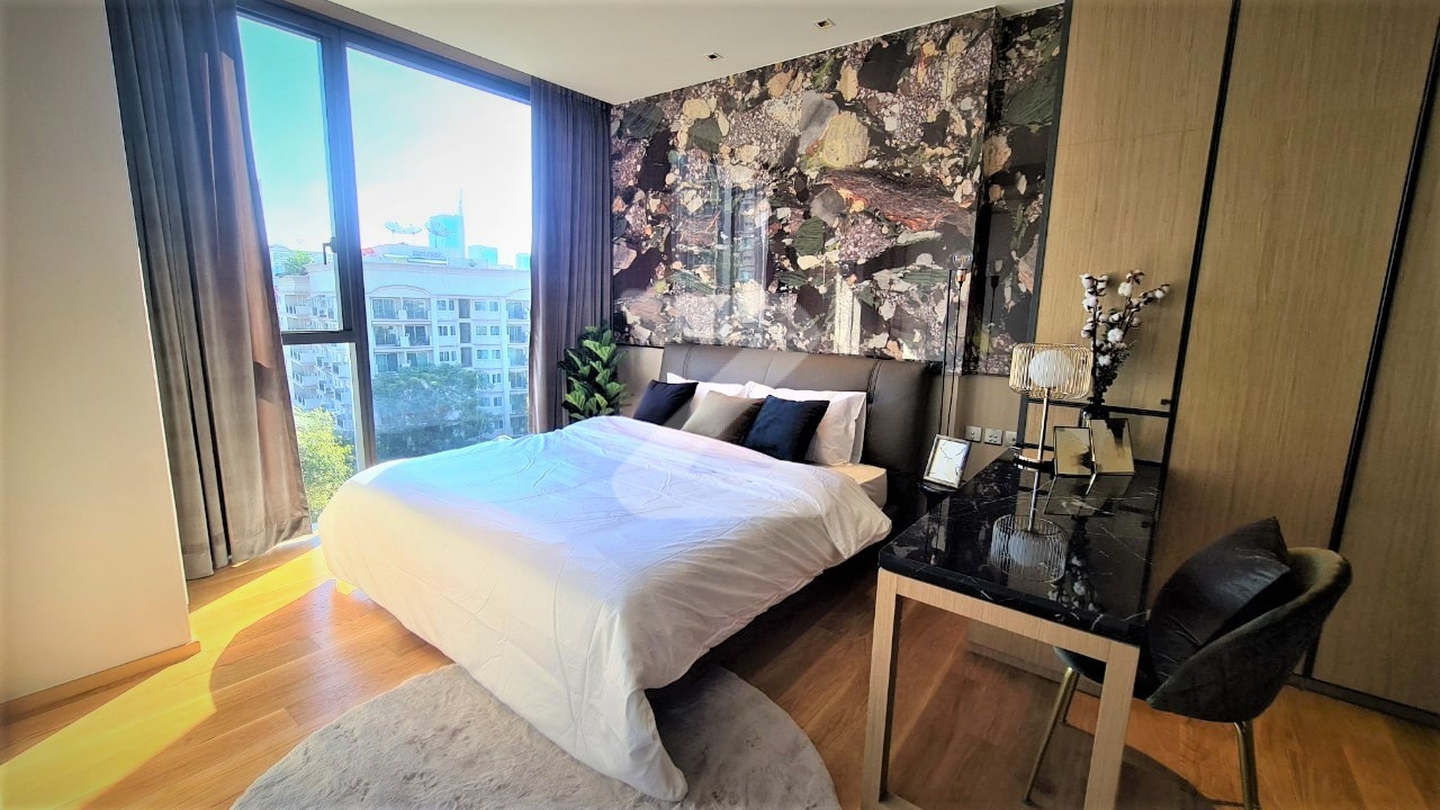 ห้องว่างพร้อมเข้าอยู่ครับ!! ขายหรือเช่า คอนโดหรู Beatniq สุขุมวิท32 ทำเลดีมาก                          : เจ้าของให้เช่าเอง (งดรับนายหน้า)