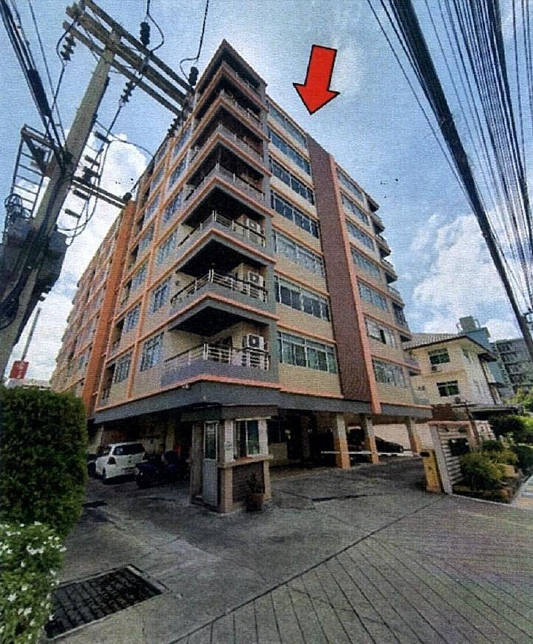 ทรัพย์สถาบันโดย GHB คอนโด เดอะ ล็อข แอ็ท สุขุมวิท 101/1 (The Log @ Sukhumvit 101/1)