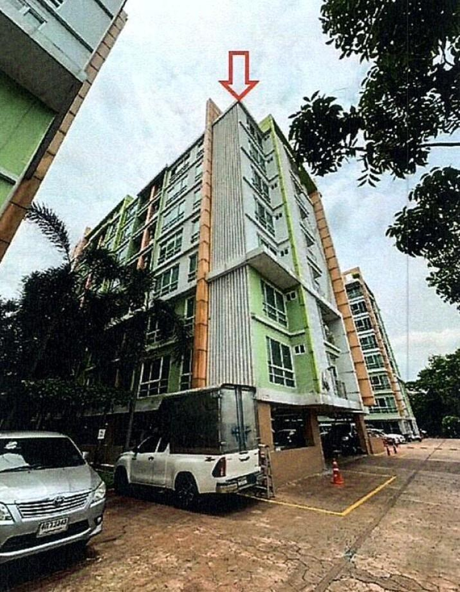 ทรัพย์สถาบันโดย GHB คอนโดใกล้ MRT ห้วยขวาง เอมเมอรัล เรสซิเด้นท์ รัชดา (Emerald Residence Ratchada)