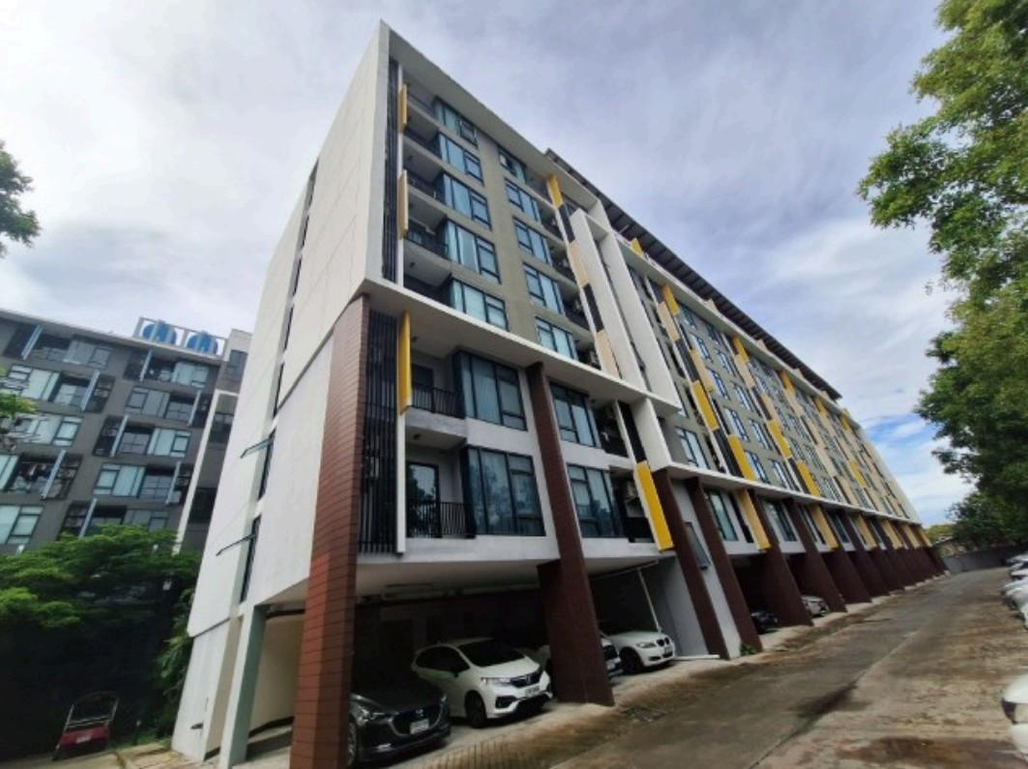 ทรัพย์สถาบันโดย GHB คอนโดใกล้ MRT บางโพ เฟรช คอนโด บางโพ (Fresh Condo Bangpho)