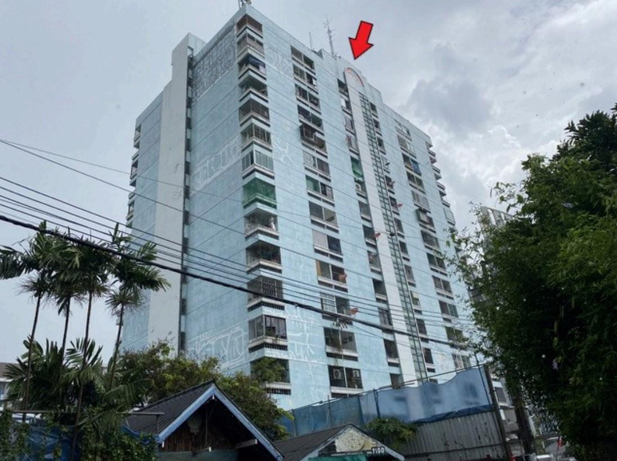 ทรัพย์สถาบันโดย GHB คอนโดใกล้ MRT แยกติวานนท์ สฤษดิ์เดช คอนโดมิเนียม (Saritdet Condominium)