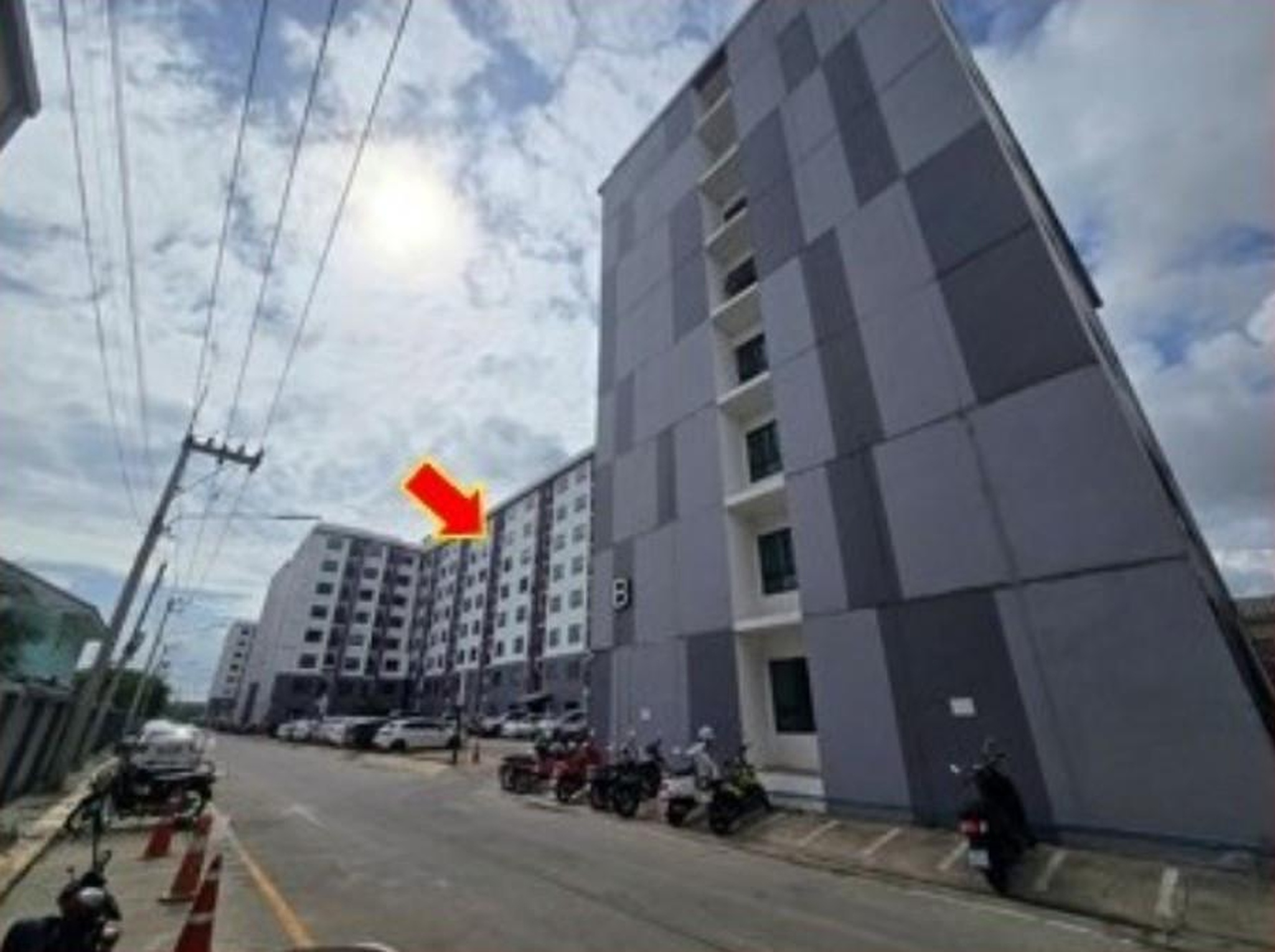 ทรัพย์สถาบันโดย GHB คอนโดใกล้ MRT พระราม 9 เดอะ ไดมอนด์ คอนโด นวนคร-ตลาดไท (The Diamond Navanakorn-Taladthai)