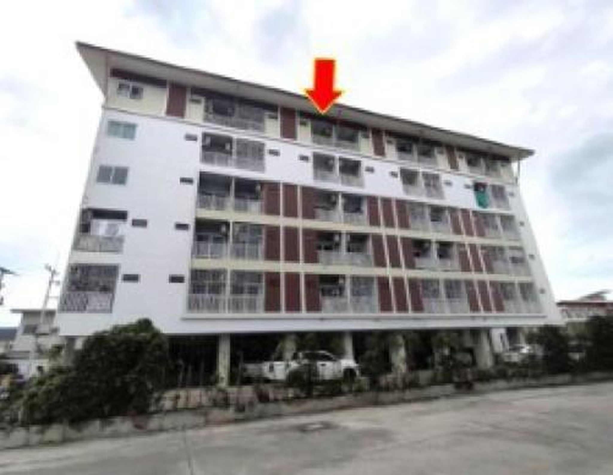 ทรัพย์สถาบันโดย GHB คอนโด โกลเด้น คอนโด เครือสหพัฒน์ (Golden Condo Khrua Sahapat)