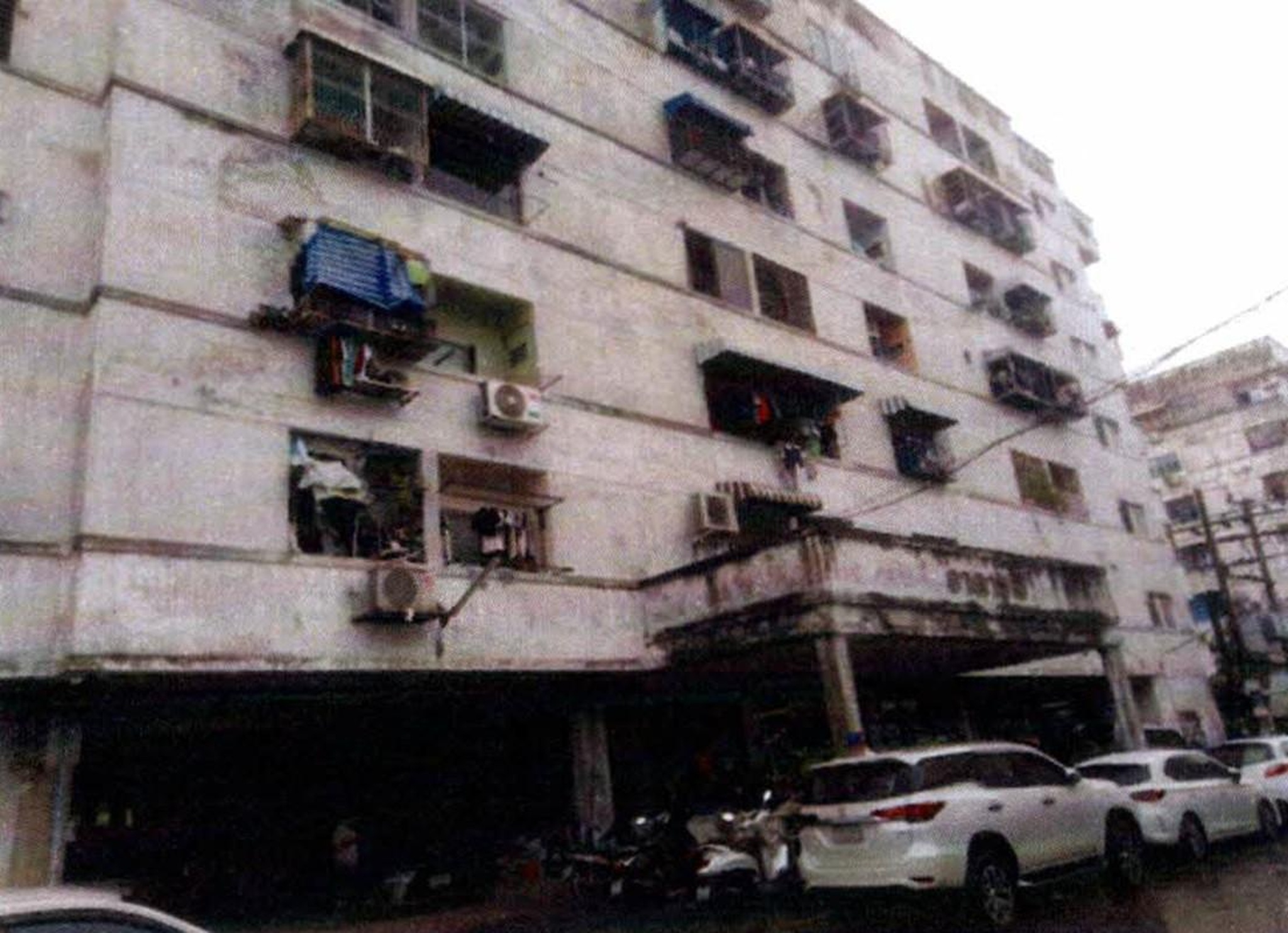 ทรัพย์สถาบันโดย GHB คอนโดใกล้ YL21 ศรีเทพา อริสตัน คอนโดทาวน์ (Ariston Condotown)