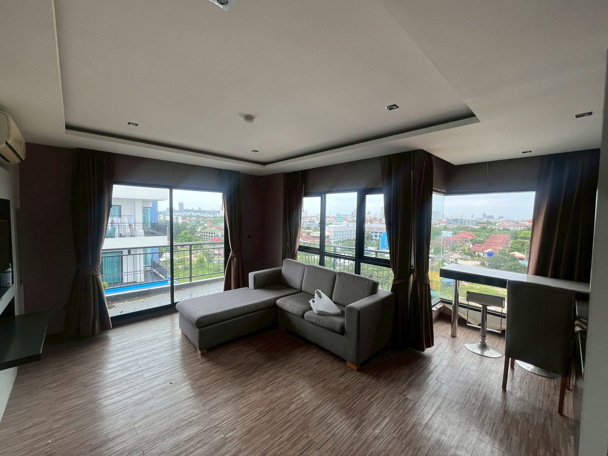ทรัพย์สถาบันโดย JAM คอนโด พอชแลนด์ 3 เดอะ บลู เรสซิเดนซ์ (Porchland 3 The Blue Residence)