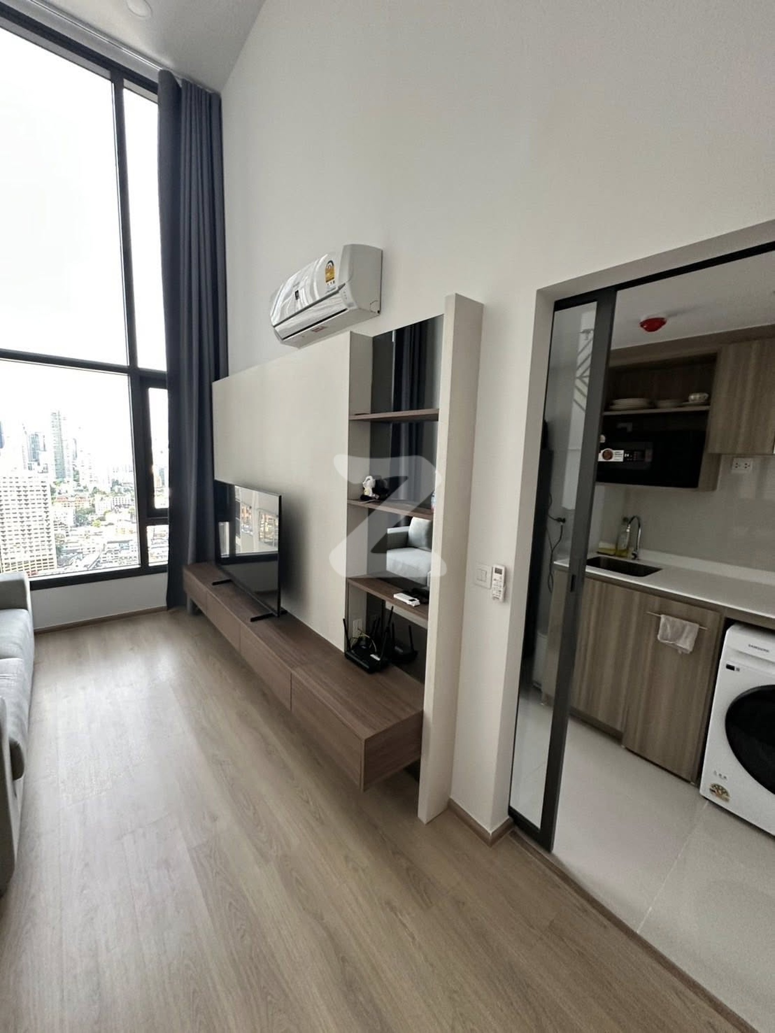 Owner Post คอนโด Lifeพระราม4/อโศก  Duplex 2ชั้น 40ตรม 1bed1bath อยู่ชั้น 33 วิวสุขุมวิท อากาศดี  : เจ้าของให้เช่าเอง (งดรับนายหน้า)