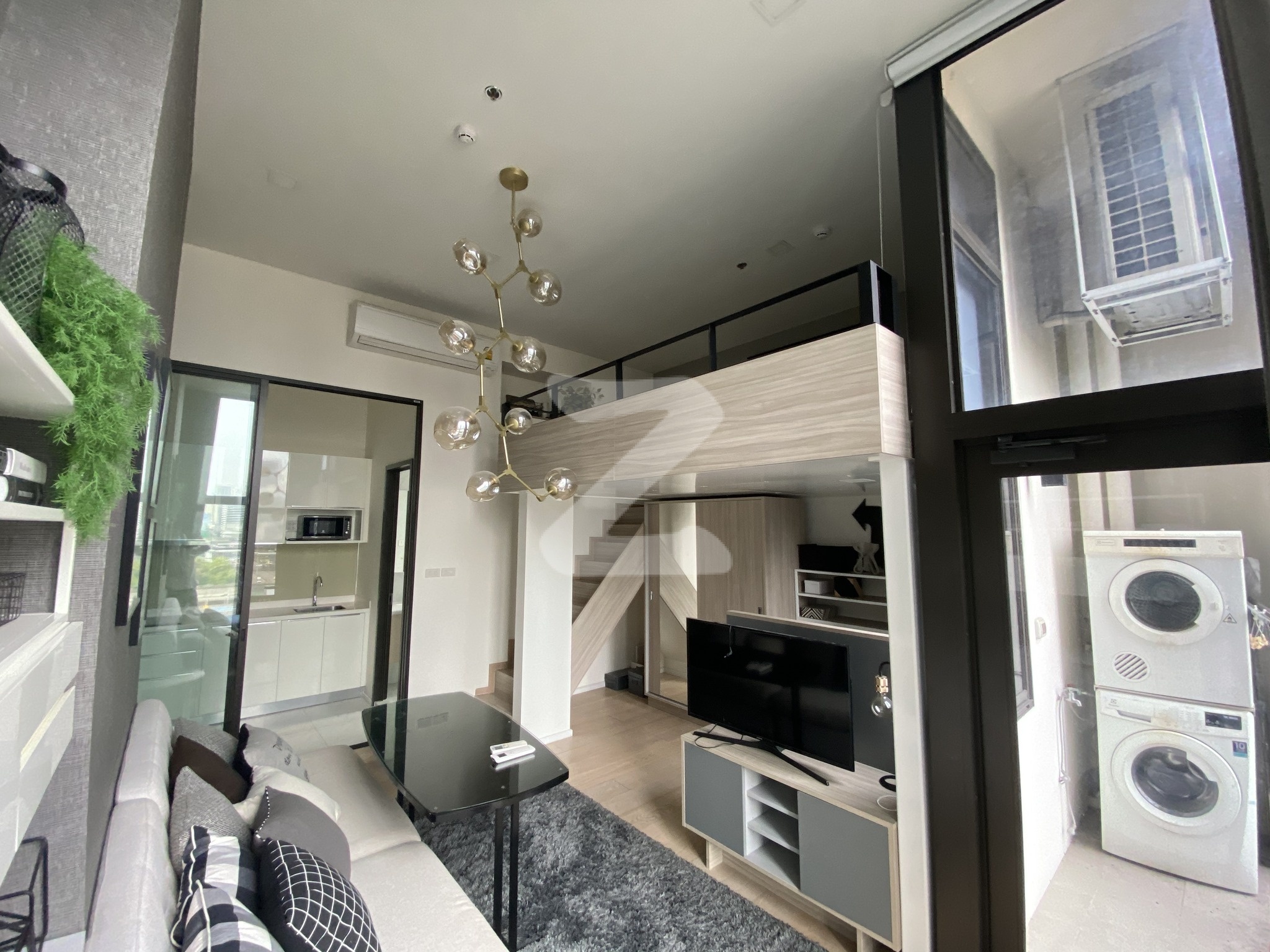 เจ้าของปล่อยเอง owner post ปล่อยเช่าคอนโด ชีวาทัย(asoke) ชั้น 8 ห้องตัวอย่าง เนื้อที่ 40.92 ตรว : เจ้าของให้เช่าเอง (งดรับนายหน้า)