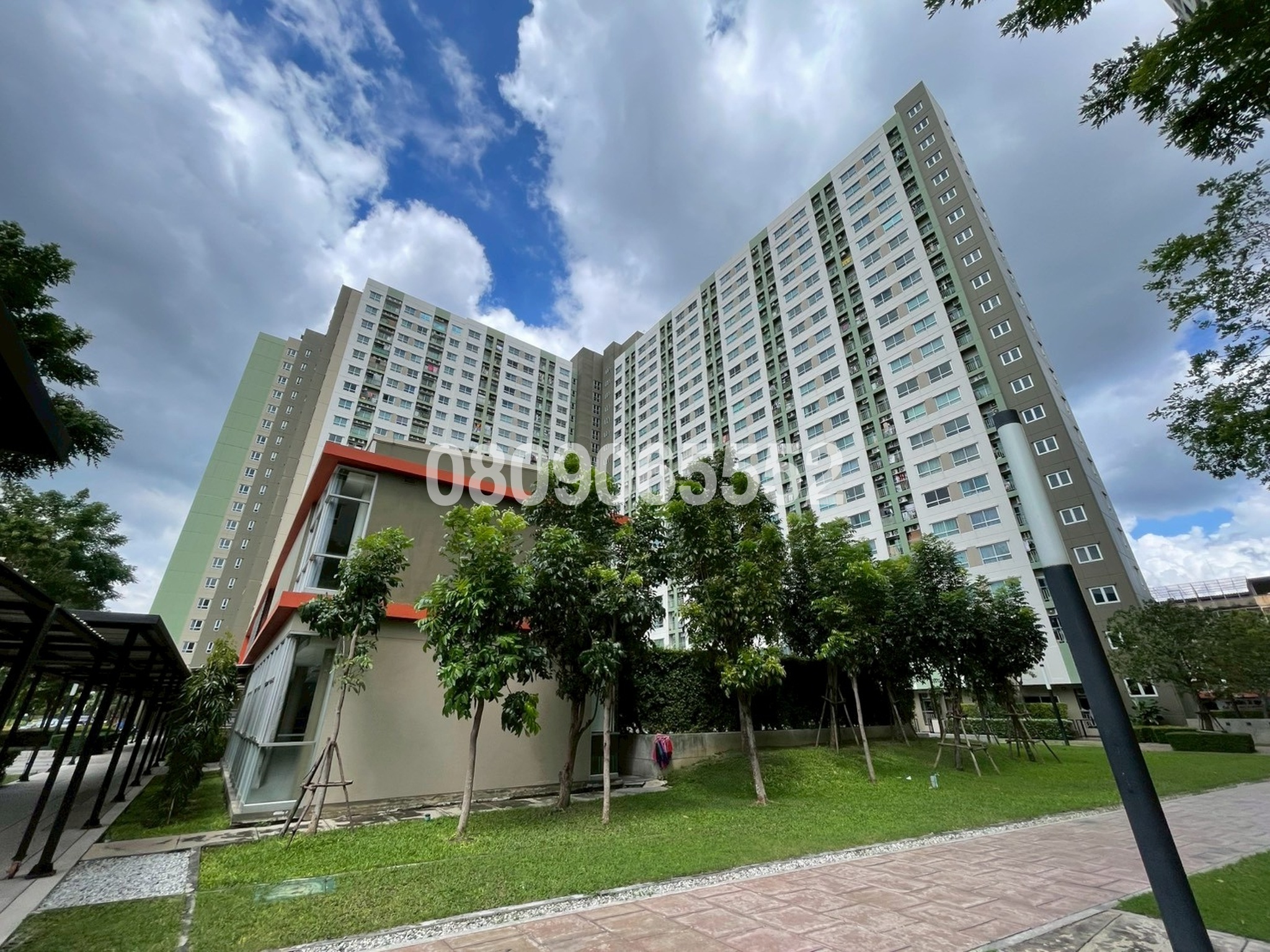 ขายคอนโด ลุมพินี พาร์ค เพชรเกษม 98 (Lumpini Park Phetkasem 98)