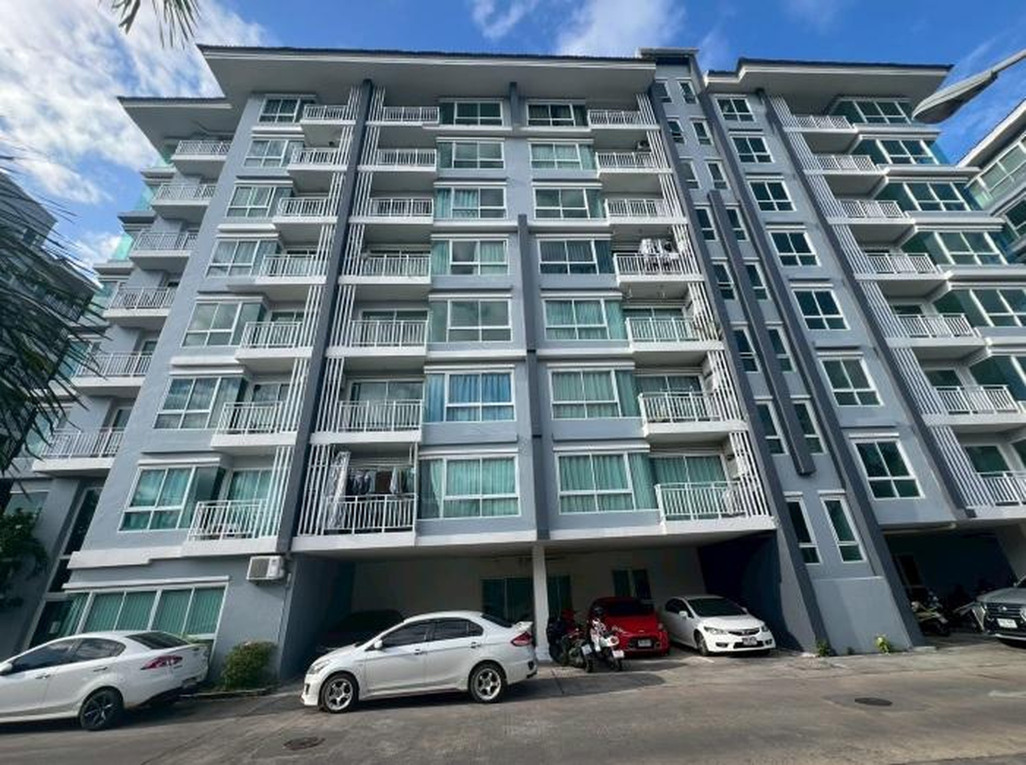 ทรัพย์สถาบันโดย GHB คอนโด รอยัลฮิลล์ รีสอร์ท บ่อวิน (Royal Hill Resort Bowin)