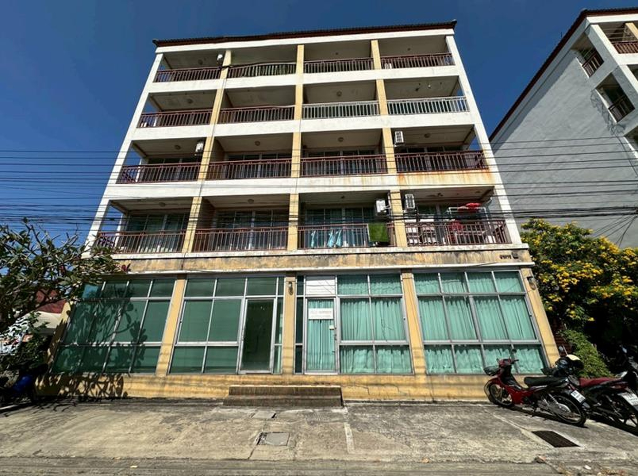 ทรัพย์สถาบันโดย GHB คอนโด เอส พี เอ็น เรสซิเด้นท์ (S.P.N. Residence)