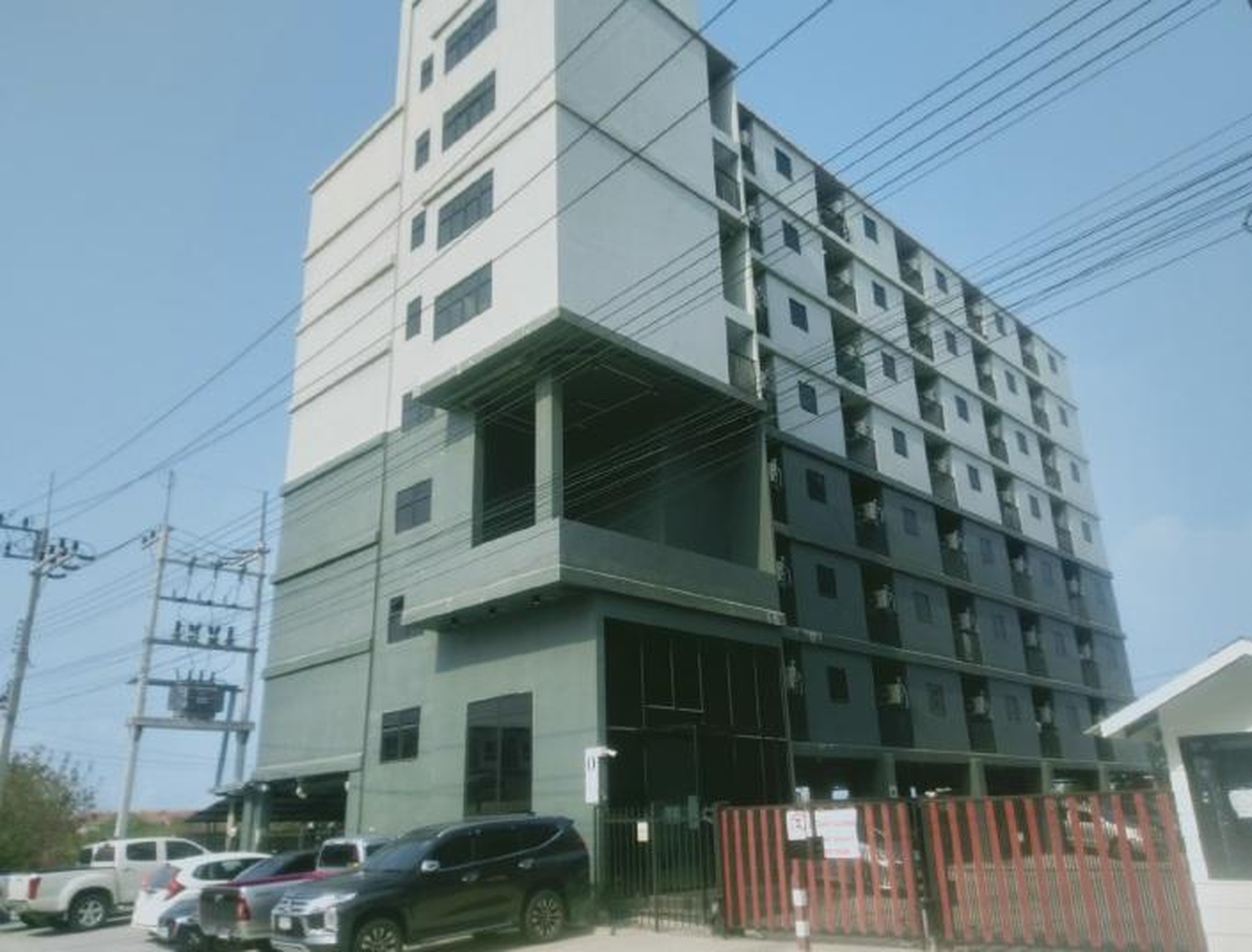 ทรัพย์สถาบันโดย GHB คอนโด เดอะ กั๊ม คอนโดมิเนียม อาคาร เอ็ม (The Kump Condominium Building M)