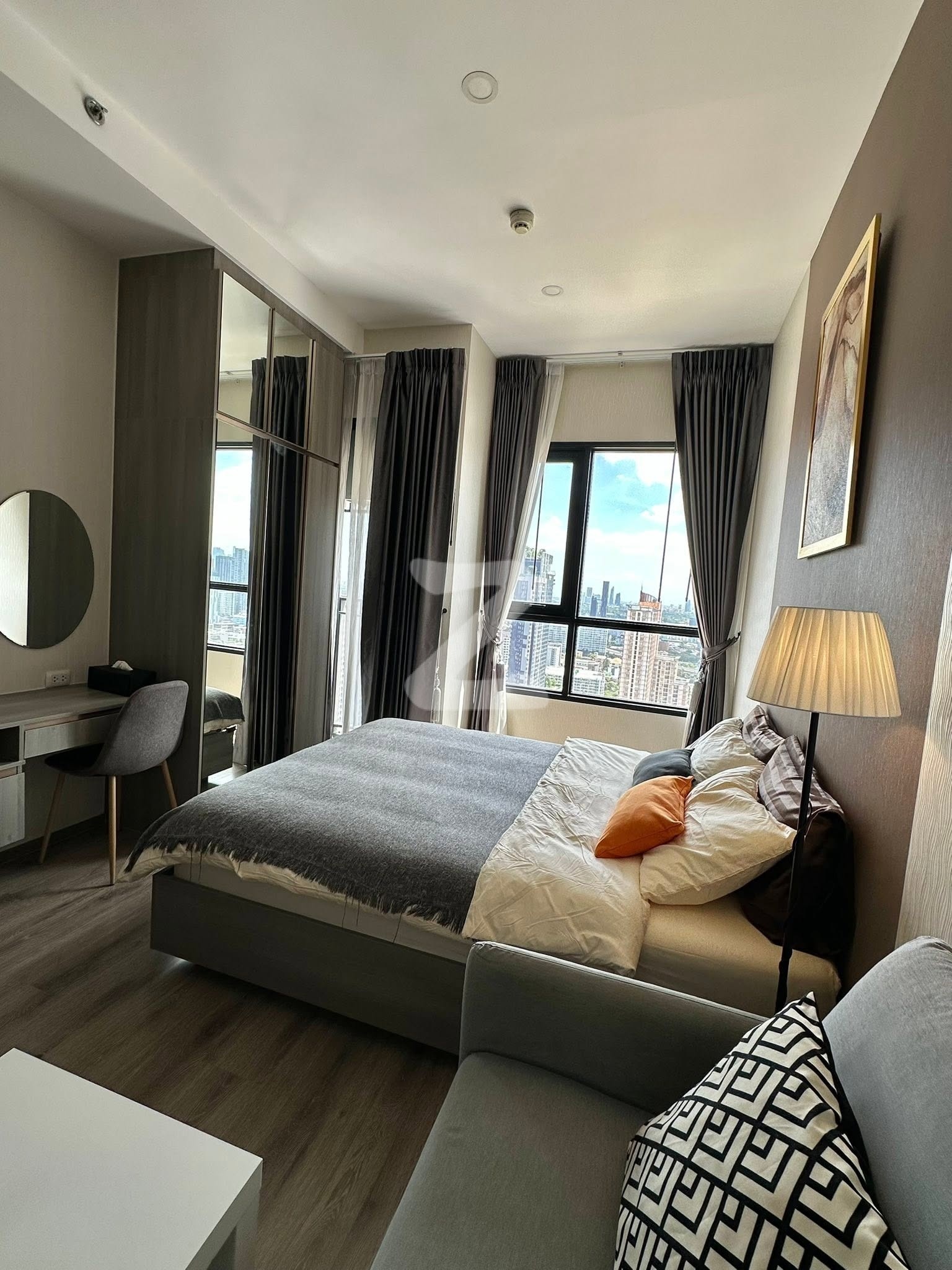🏙️ ให้เช่า | KnightsBridge Prime อ่อนนุช�📍 ใกล้ BTS อ่อนนุช เพียง 700 เมตร 💰 ค่าเช่า 16,500 บาท/เดือน�พร้อมเข้าอยู่ทันที          : เจ้าของให้เช่าเอง (งดรับนายหน้า)