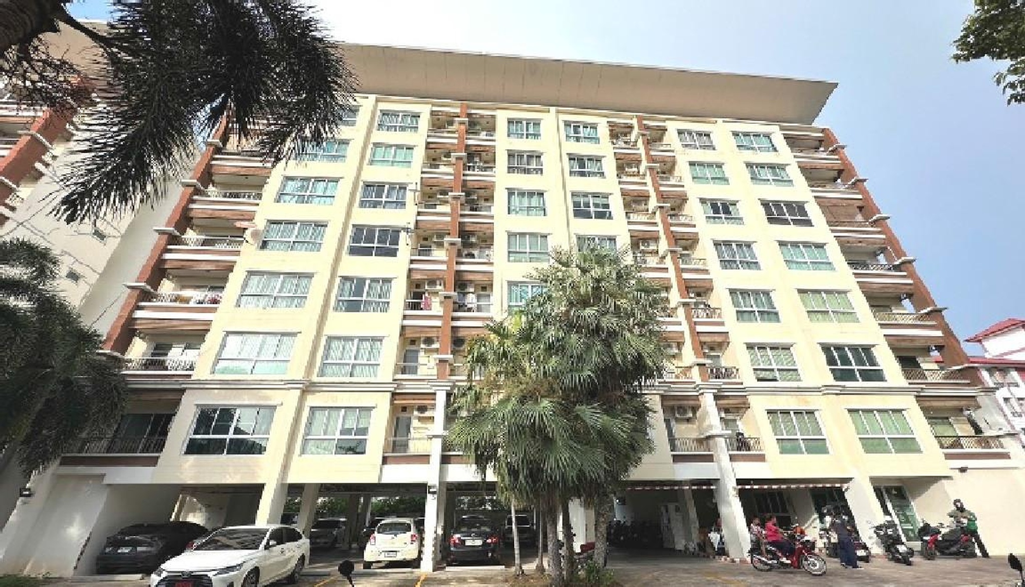 ทรัพย์สถาบันโดย GHB คอนโด บูรสิริ คอนโด รีสอร์ท (Burasiri Condo Resort)