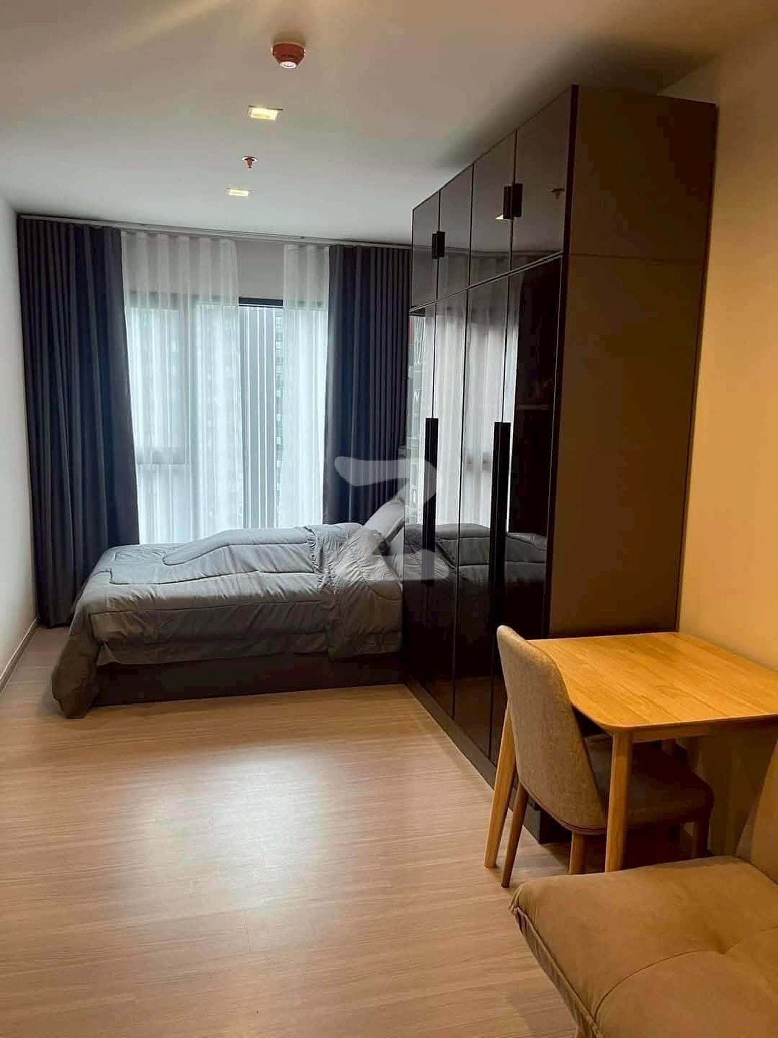 #Ownerpost #ยินดีรับเอเจ้นท์ Life Asoke Hype ห้อง 26 ตร.ม.                                       : เจ้าของให้เช่าเอง (งดรับนายหน้า)