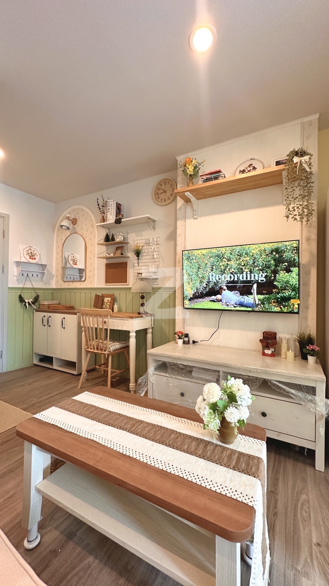 ให้เช่าคอนโดรีเจ้นท์โฮม บางนา ห้องสวย อาคารA ชั้น12 ตกแต่งสไตล์ English Cottage Homey  เฟอร์ครบ พร้อมอยู่ : เจ้าของให้เช่าเอง (งดรับนายหน้า)