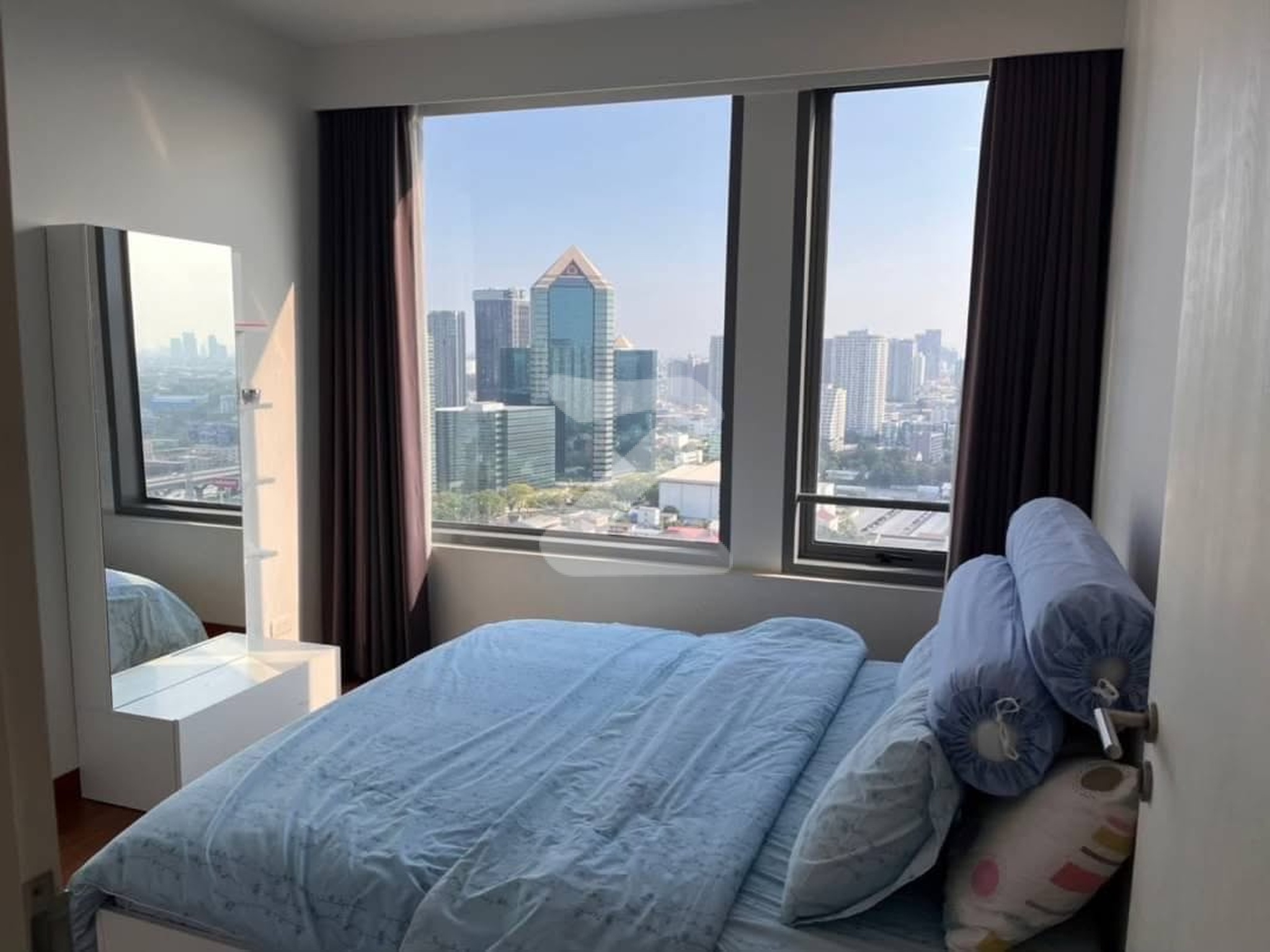 ** ปล่อยเช่าห้องชุด ยินดีรับเอเจนต์ คอมเต็ม พร้อมอยู่ Vantage Condo (แวนเทจ รัชวิภา) อยู่บนถนนรัชดา ติด BTS เขียว สถานีเมเจอร์รัชโยธิน : เจ้าของให้เช่าเอง (งดรับนายหน้า)