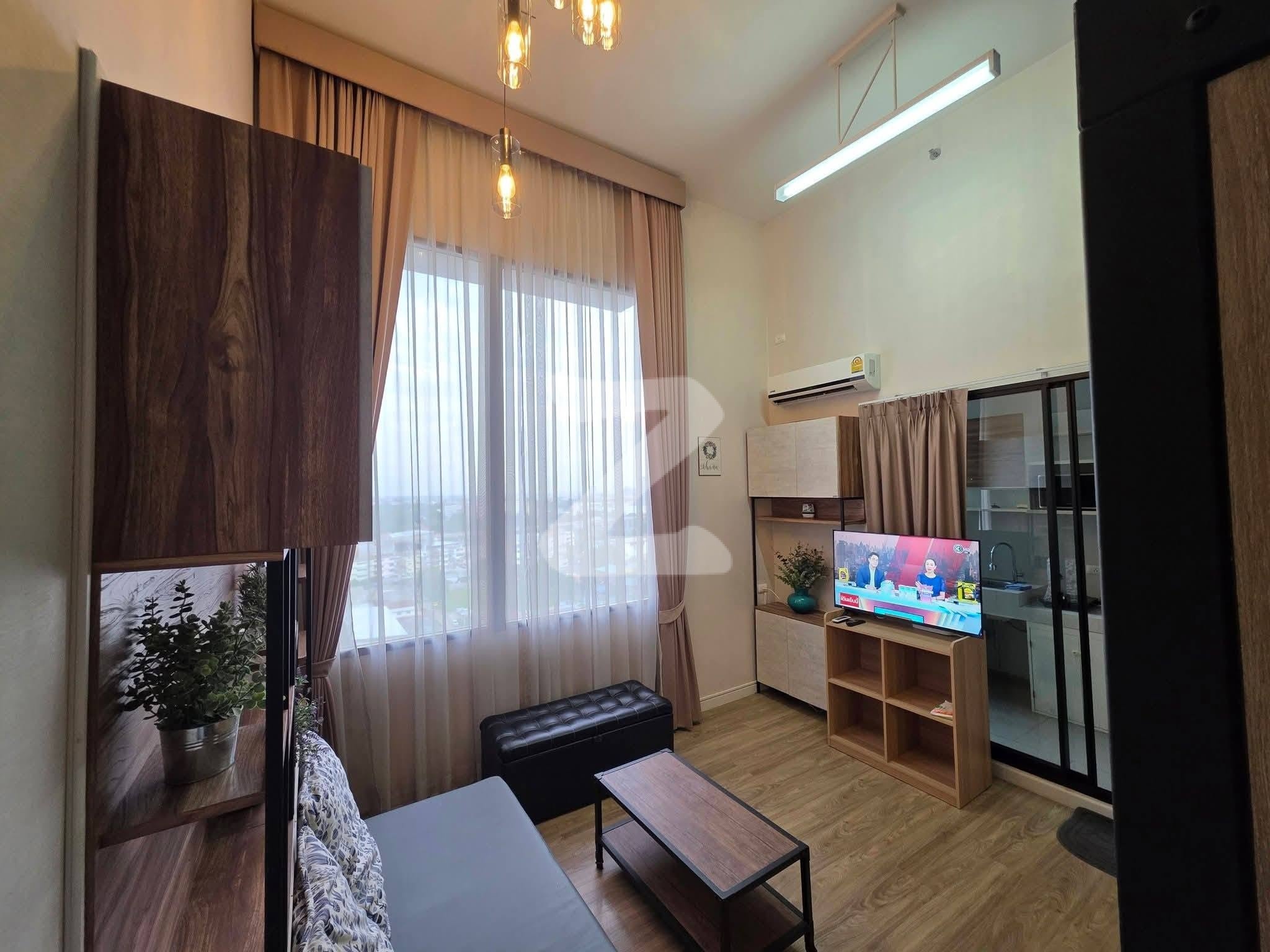 ให้เช่า คอนโดบลอสซั่ม แอท แฟชั่น อัลทิทูดย์ ห้อง duplex 42 ตรม. เฟอร์นิเจอร์ครบ 13000 บาท/เดือน : เจ้าของให้เช่าเอง (งดรับนายหน้า)