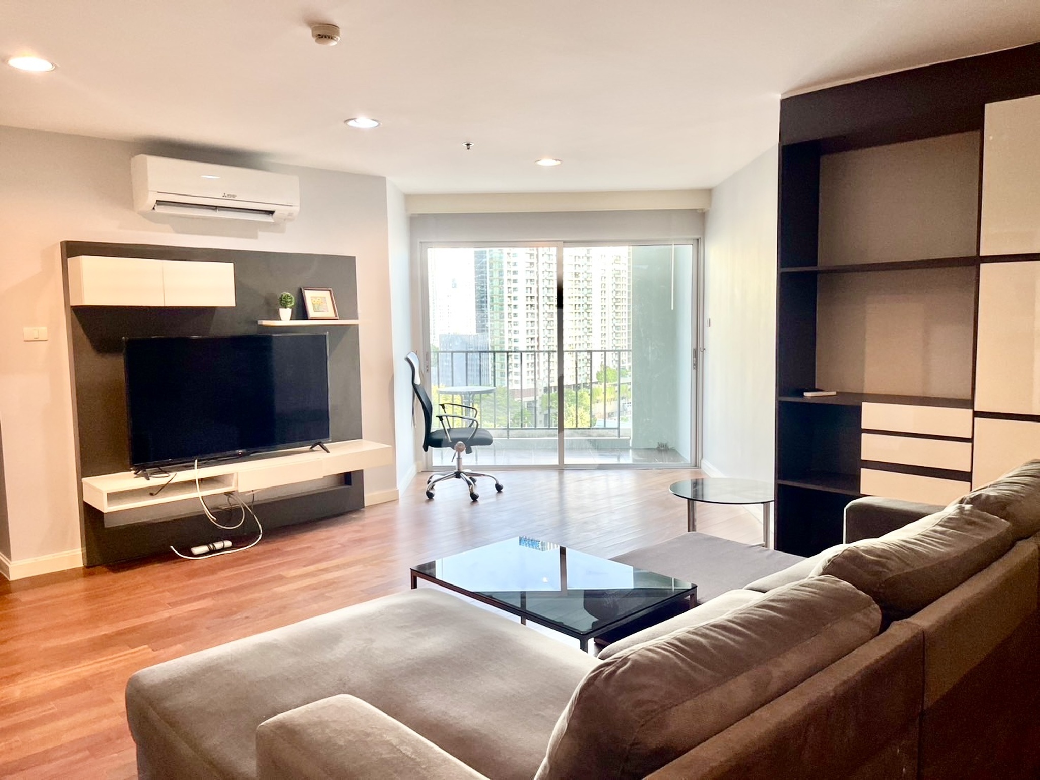 ขาย Belle Grand Rama 9 3 ห้องนอน 101 ตร.ม. ชั้น 9 เจ้าของขายเอง : เจ้าของขายเอง