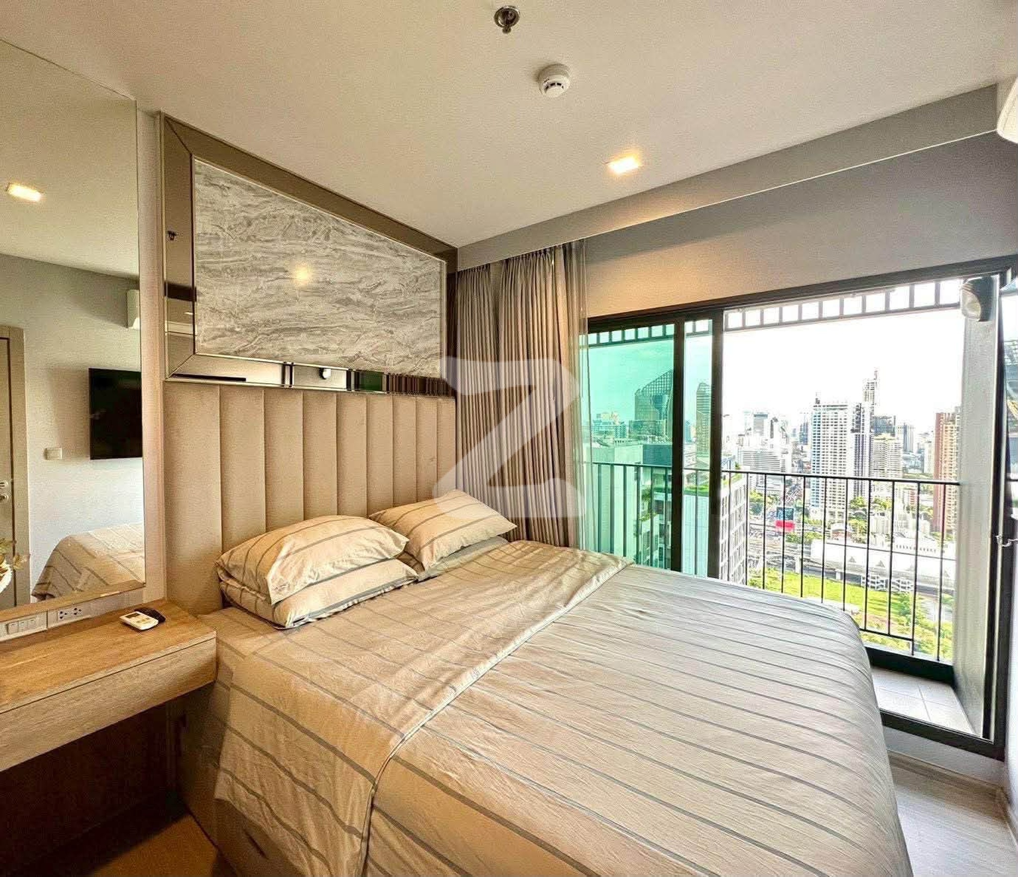 ขาย Life Asoke Rama 9 1 ห้องนอน 35 ตร.ม. ชั้น 41 เจ้าของขายเอง : เจ้าของขายเอง (งดรับนายหน้า)