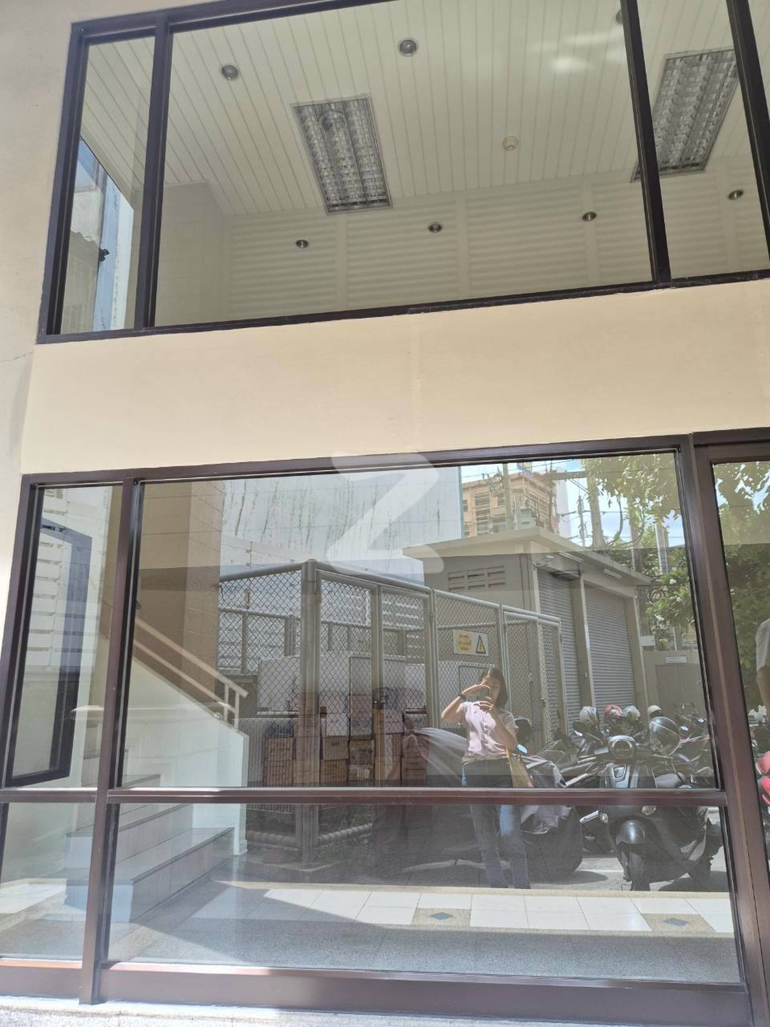 ให้เช่า Shop House พื้นที่เชิงพาณิชย์ LPN Place พระราม 3 – เจริญกรุง Duplex 2 ชั้น  28,000 บาท/ด : เจ้าของให้เช่าเอง