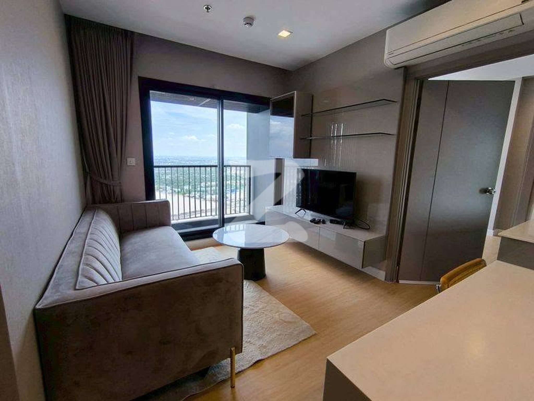 ให้เช่า เดอะ โพลิแทน รีฟ 1 ห้องนอน 52 ตร.ม. ชั้น 39 เจ้าของปล่อยเช่าเอง : เจ้าของให้เช่าเอง (งดรับนายหน้า)