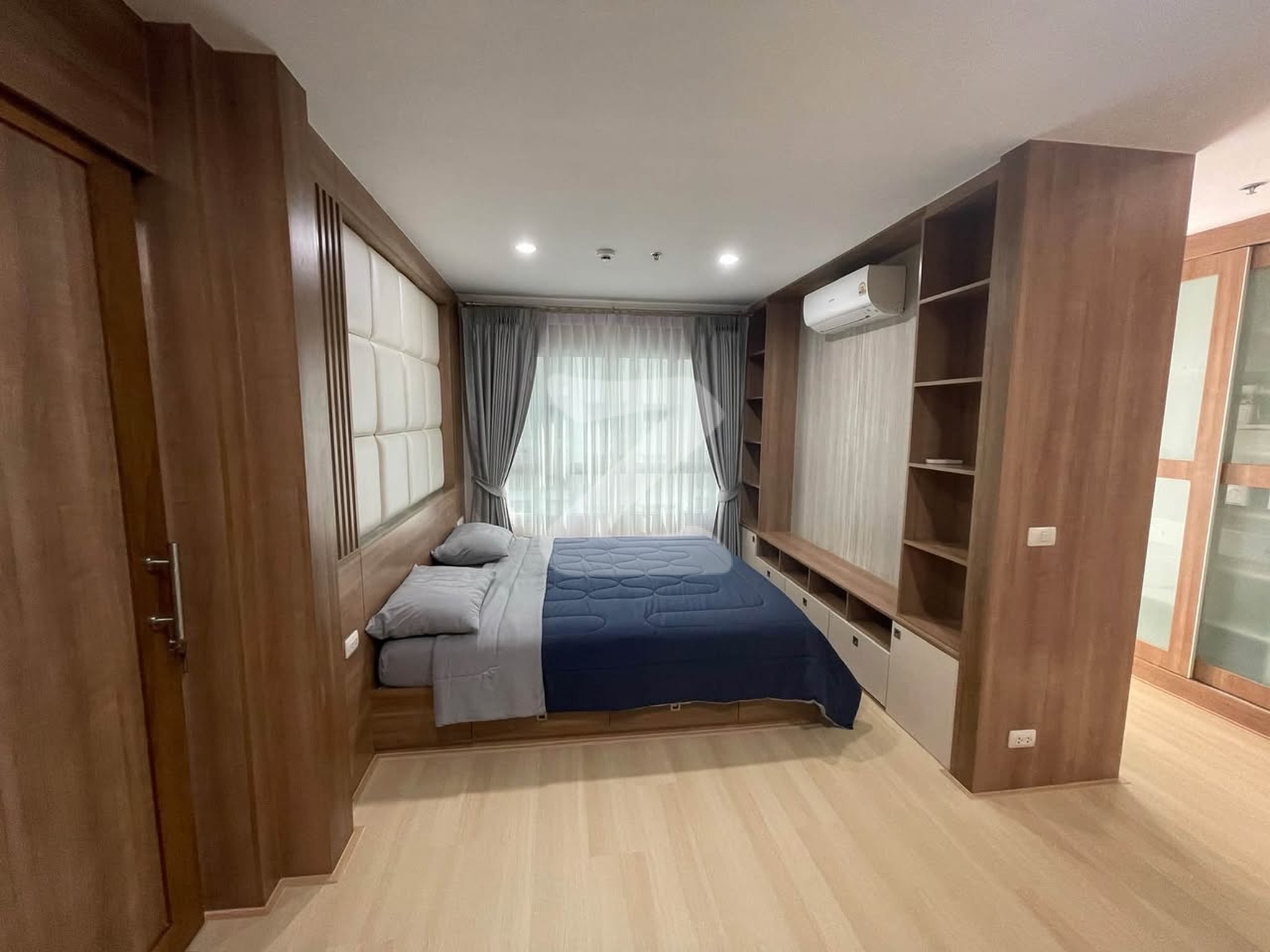 ให้เช่า ลุมพินี เมกะซิตี้ บางนา 1 ห้องนอน 52 ตร.ม. ชั้น 17 เจ้าของปล่อยเช่าเอง : เจ้าของให้เช่าเอง (งดรับนายหน้า)