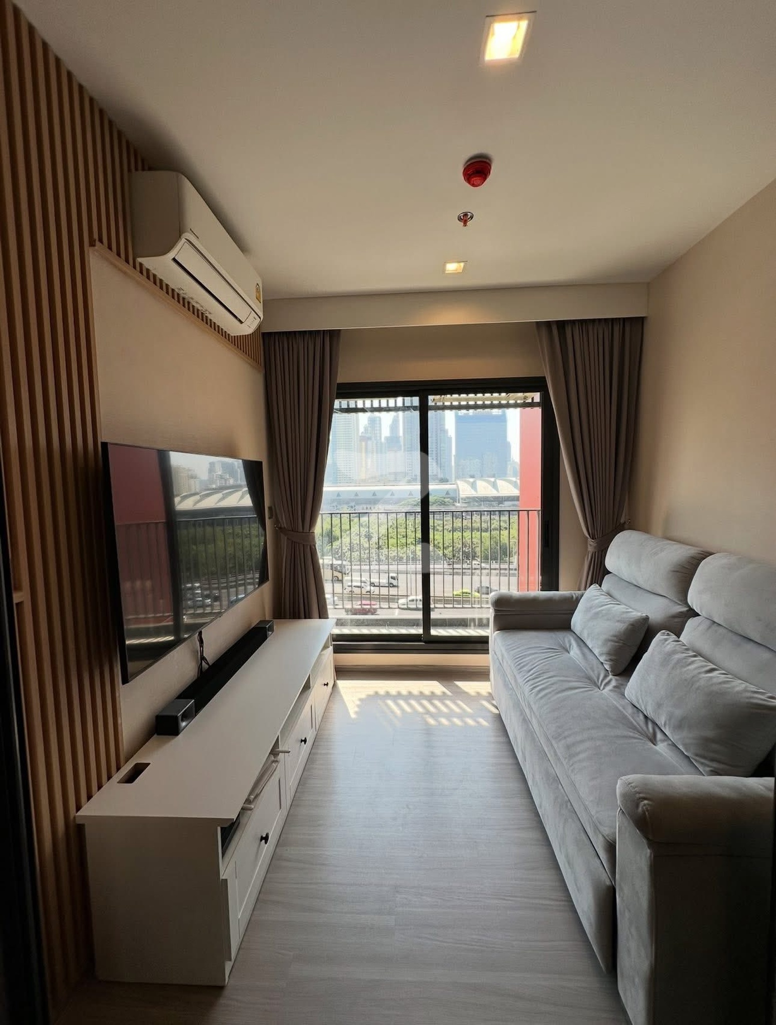 ให้เช่า Life Asoke Hype 1 ห้องนอน 35 ตร.ม. ชั้น 10 เจ้าของปล่อยเช่าเอง : เจ้าของให้เช่าเอง